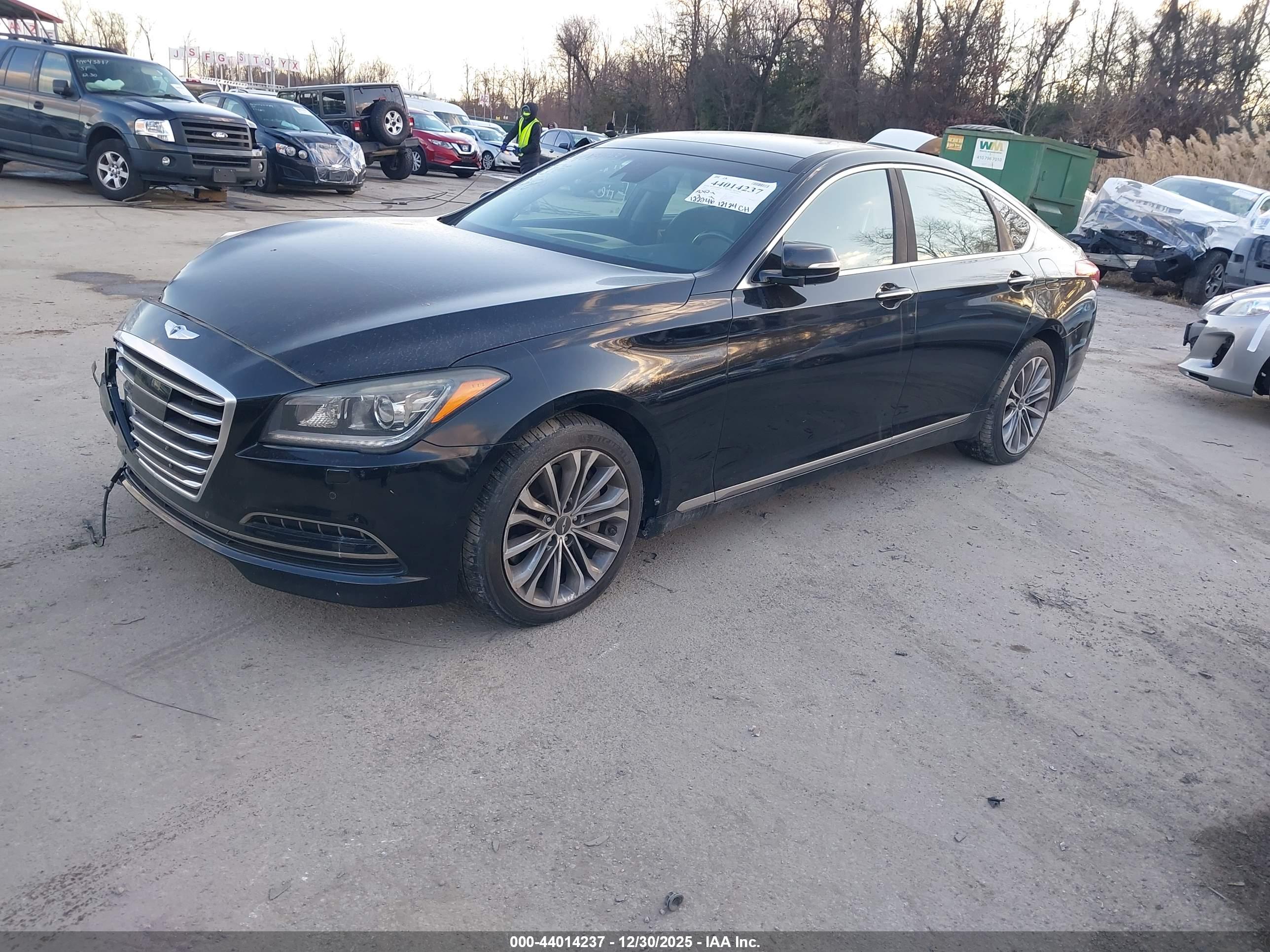 HYUNDAI GENESIS image 2