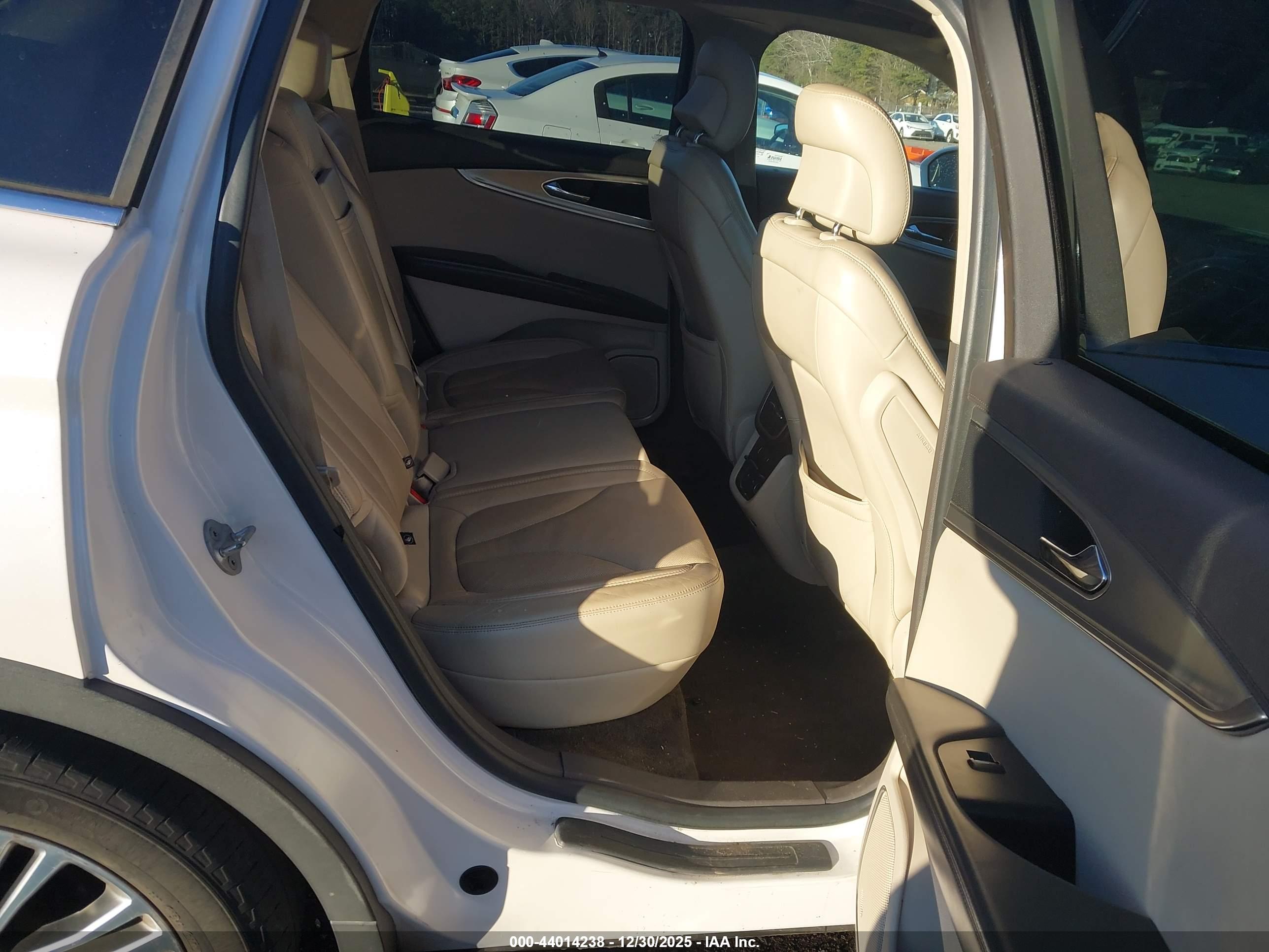 LINCOLN MKX image 8