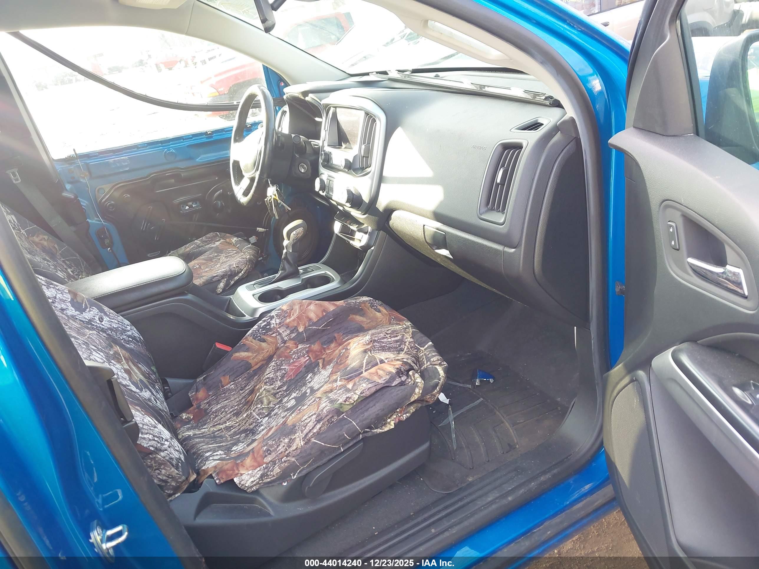 CHEVROLET COLORADO image 5