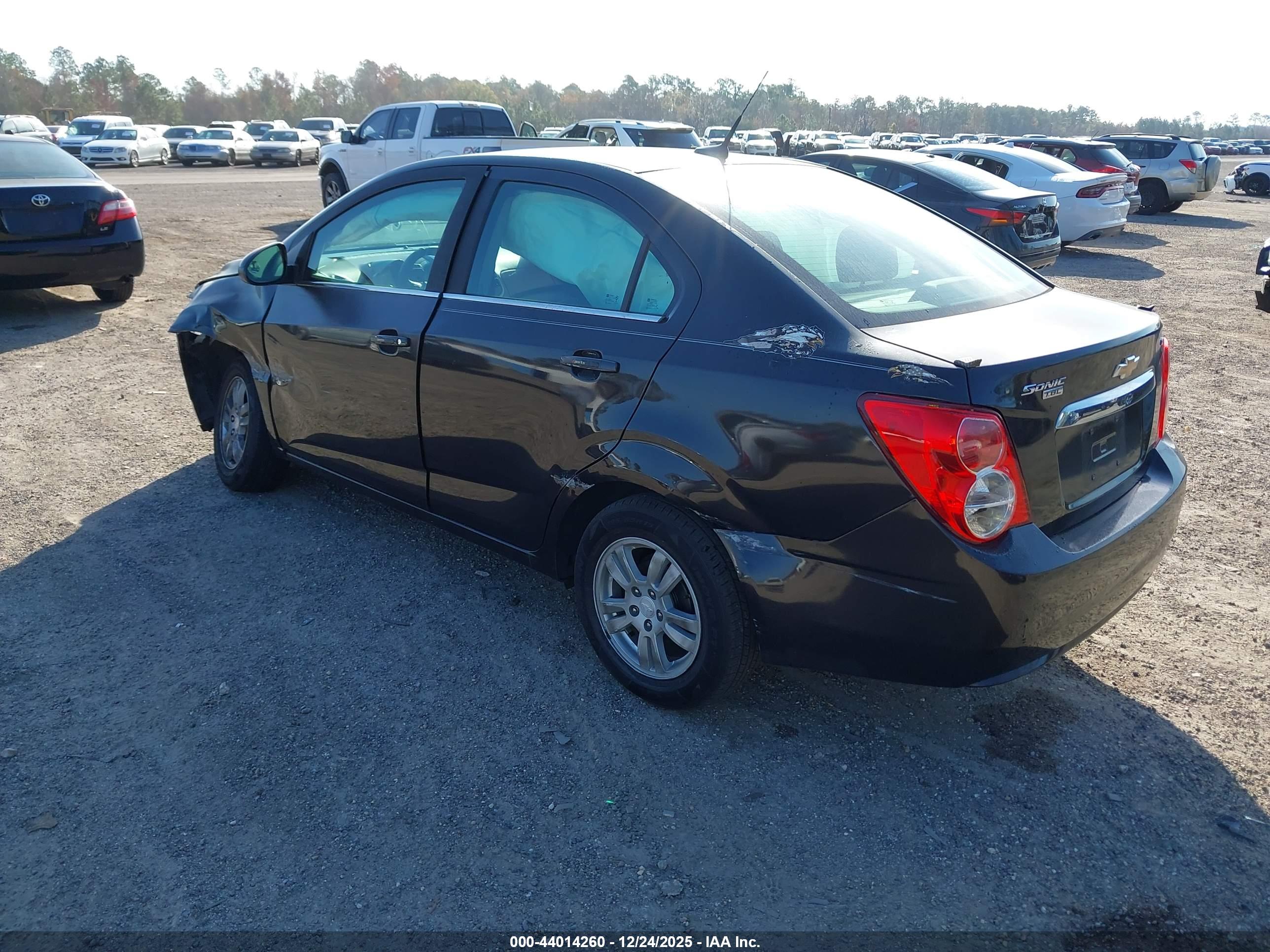 CHEVROLET SONIC image 3