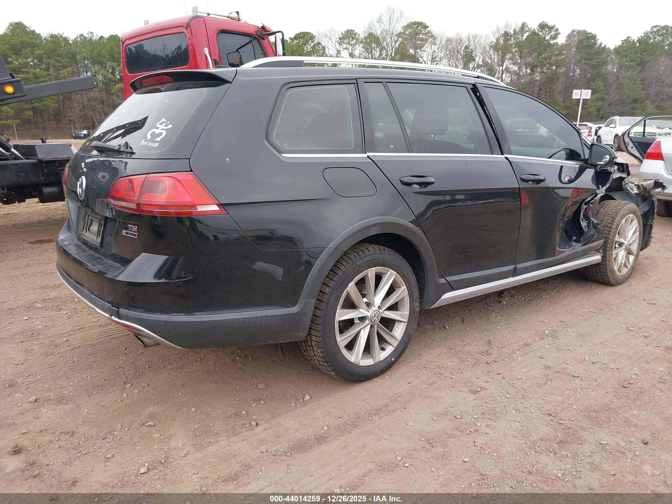 VOLKSWAGEN GOLF image 4