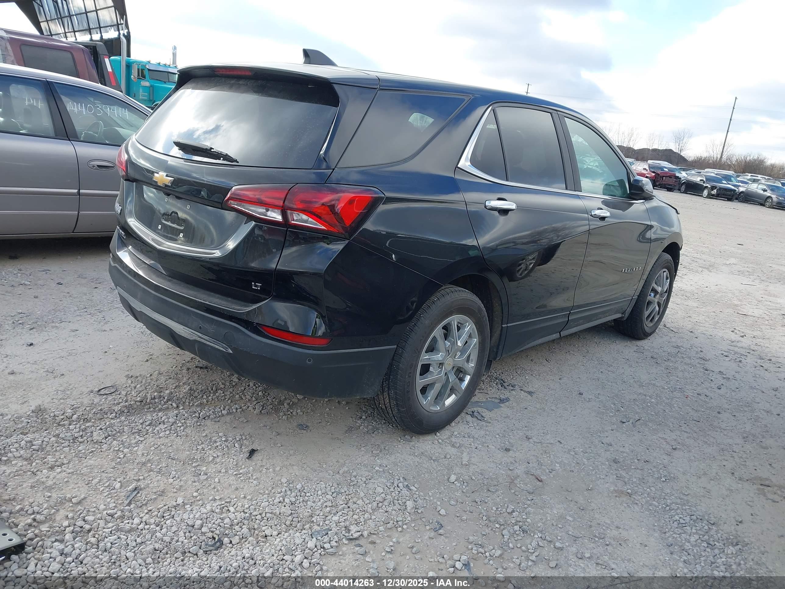 CHEVROLET EQUINOX image 4