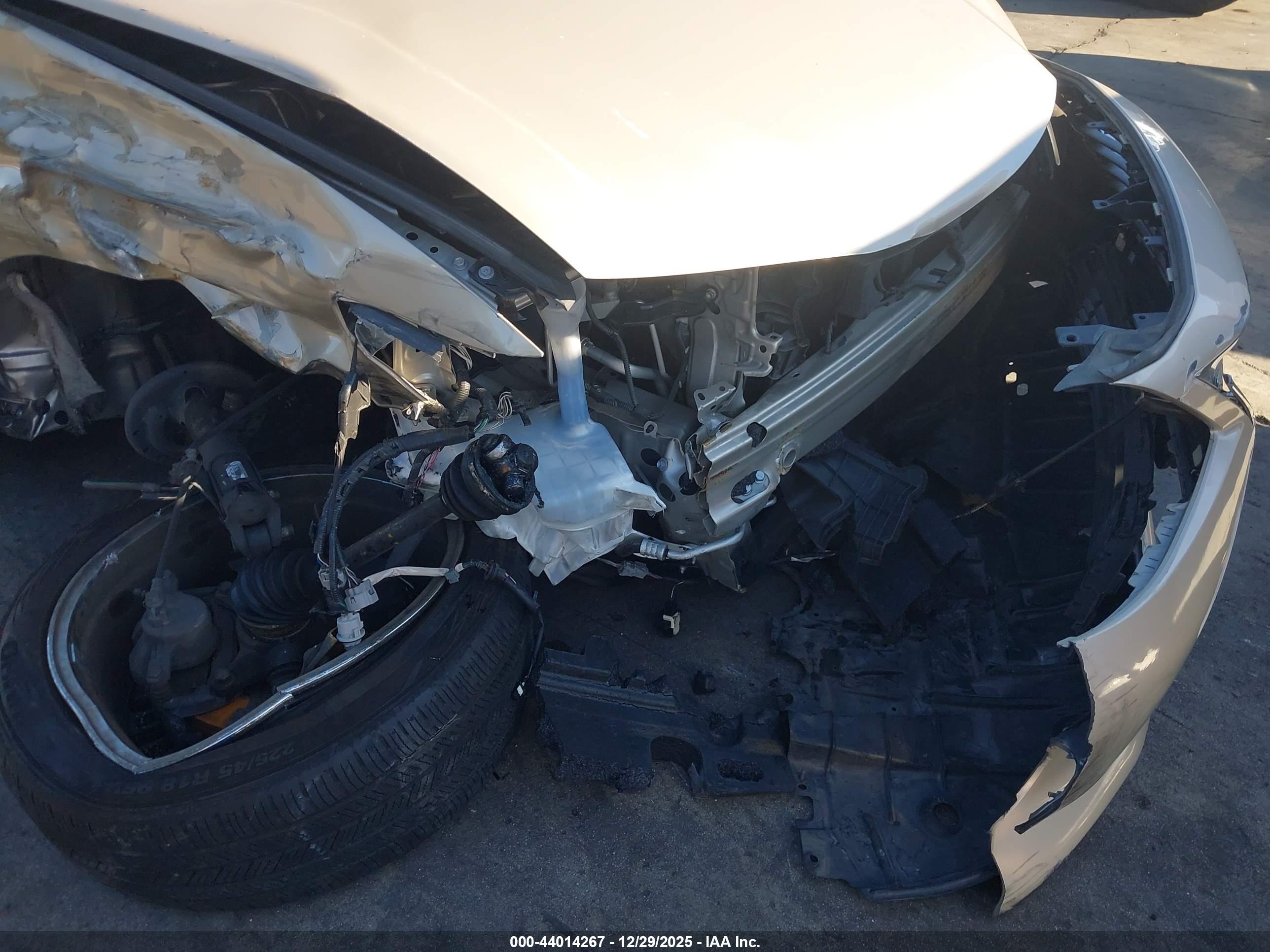 LEXUS ES image 6