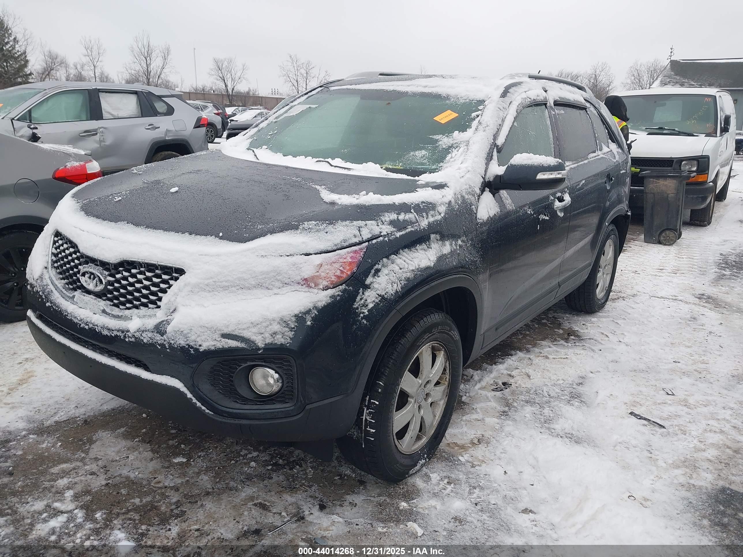KIA SORENTO image 2