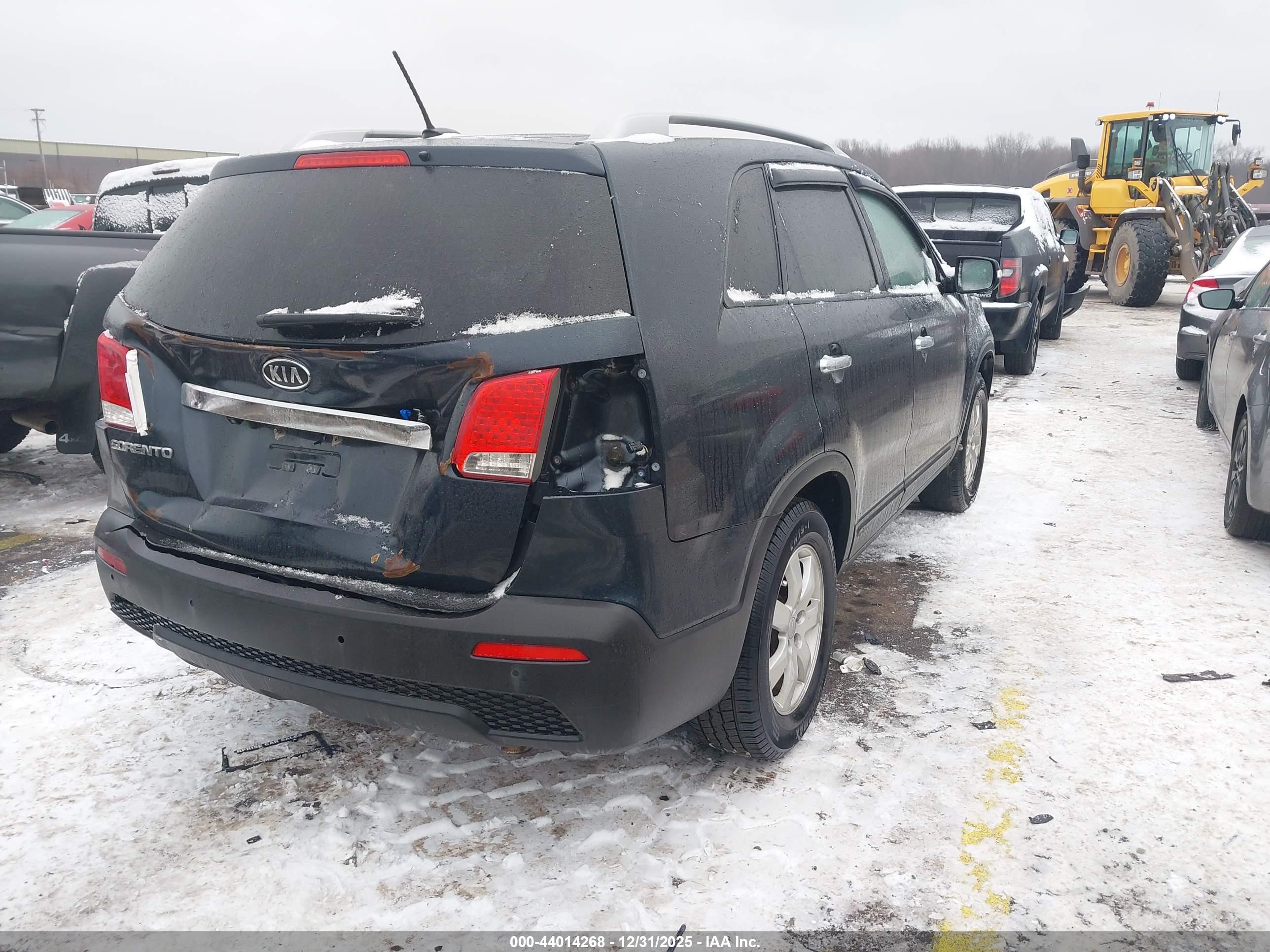KIA SORENTO image 4