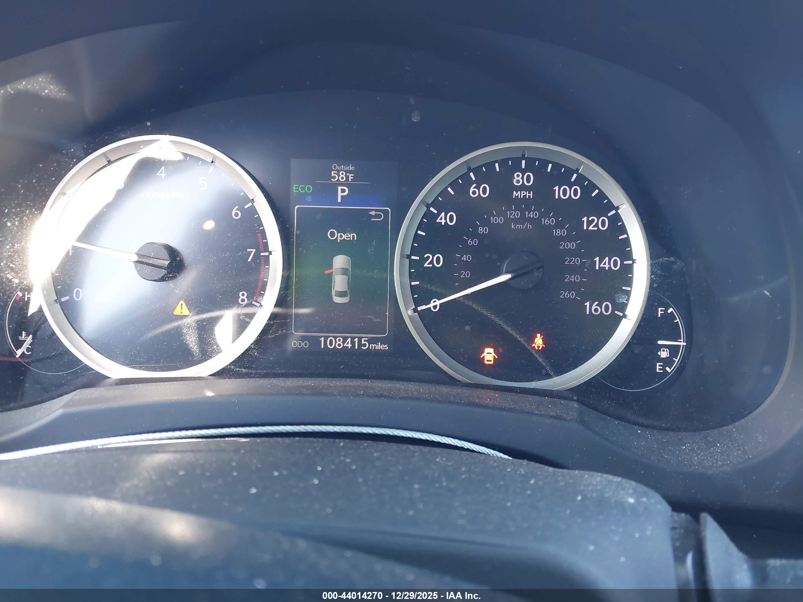 LEXUS IS image 7