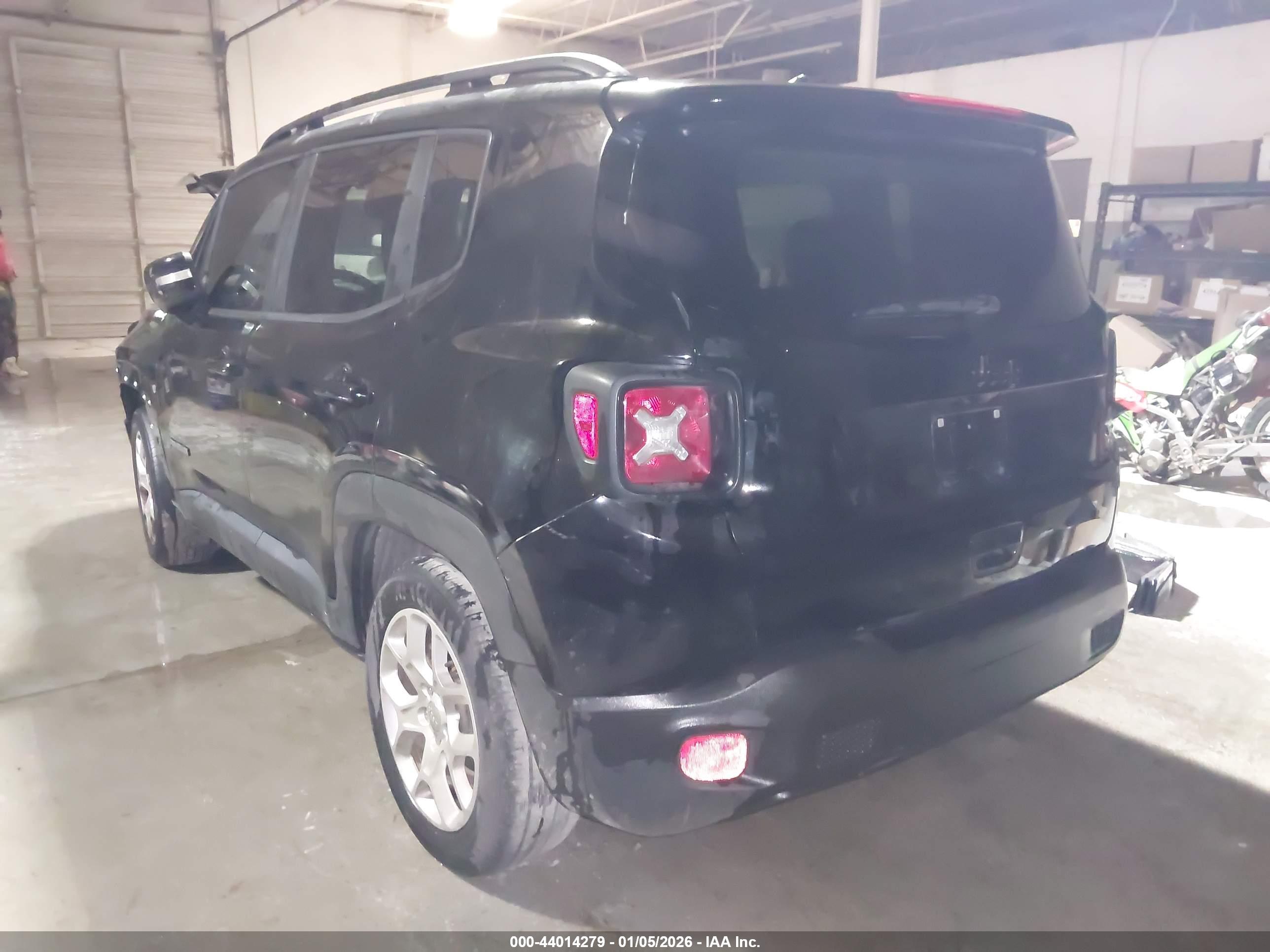 JEEP RENEGADE image 3