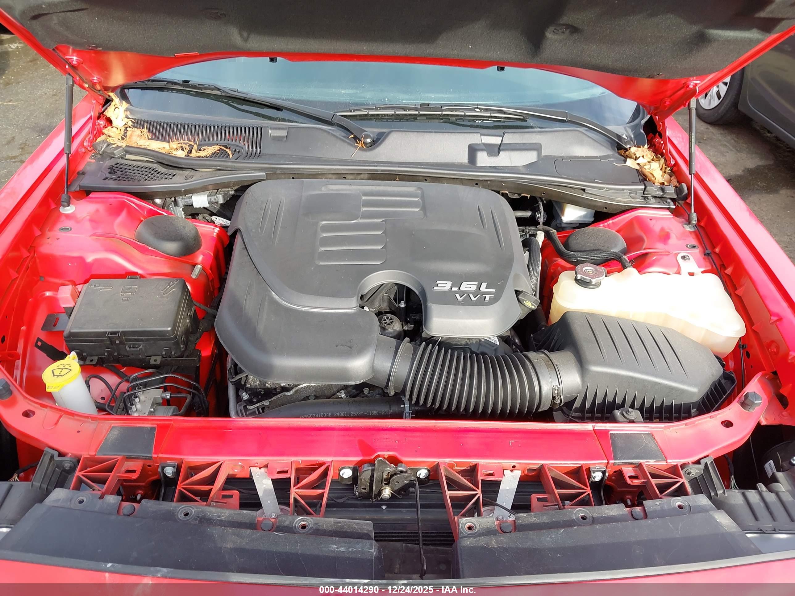 DODGE CHALLENGER image 10