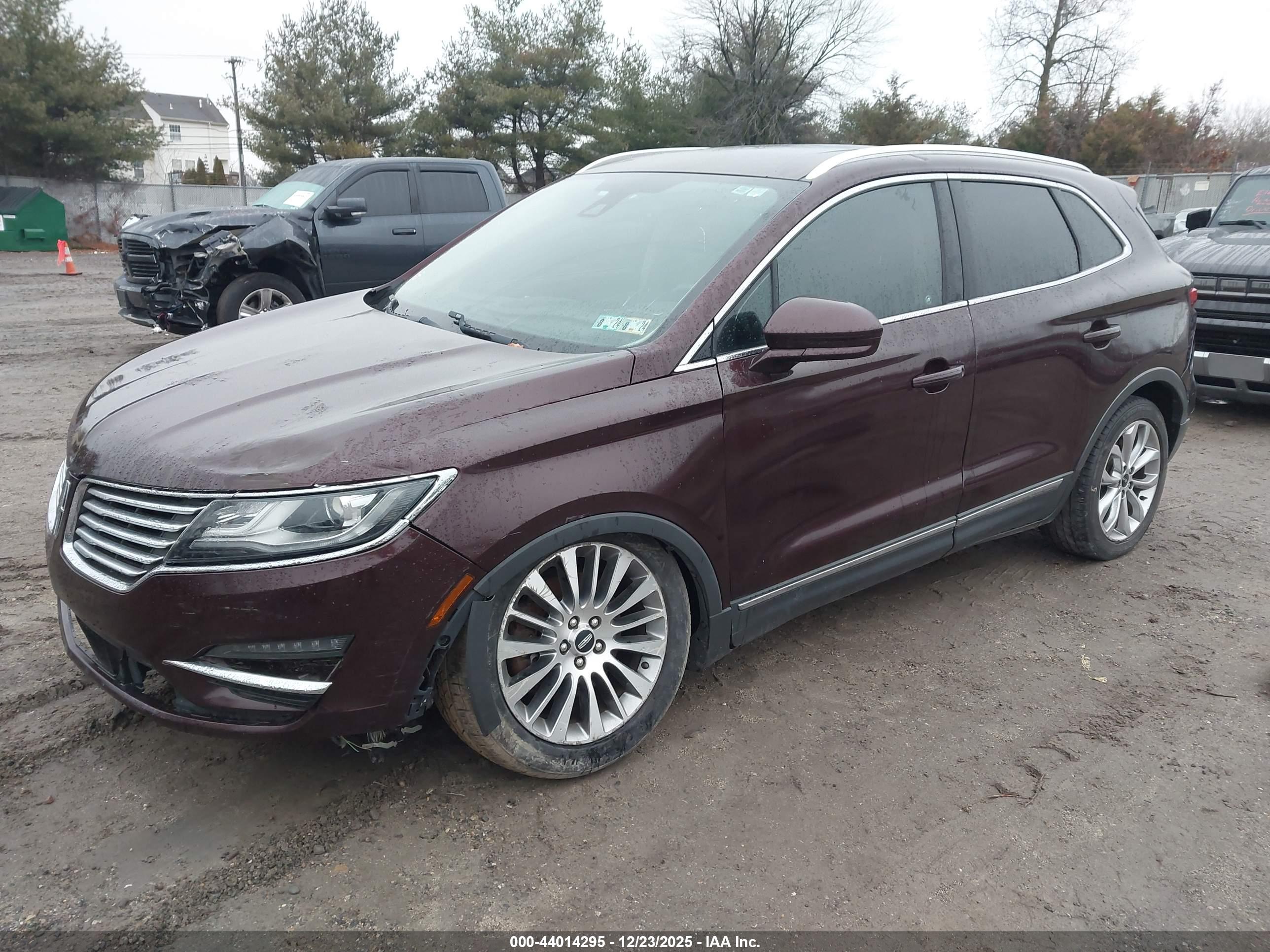 LINCOLN MKC image 2