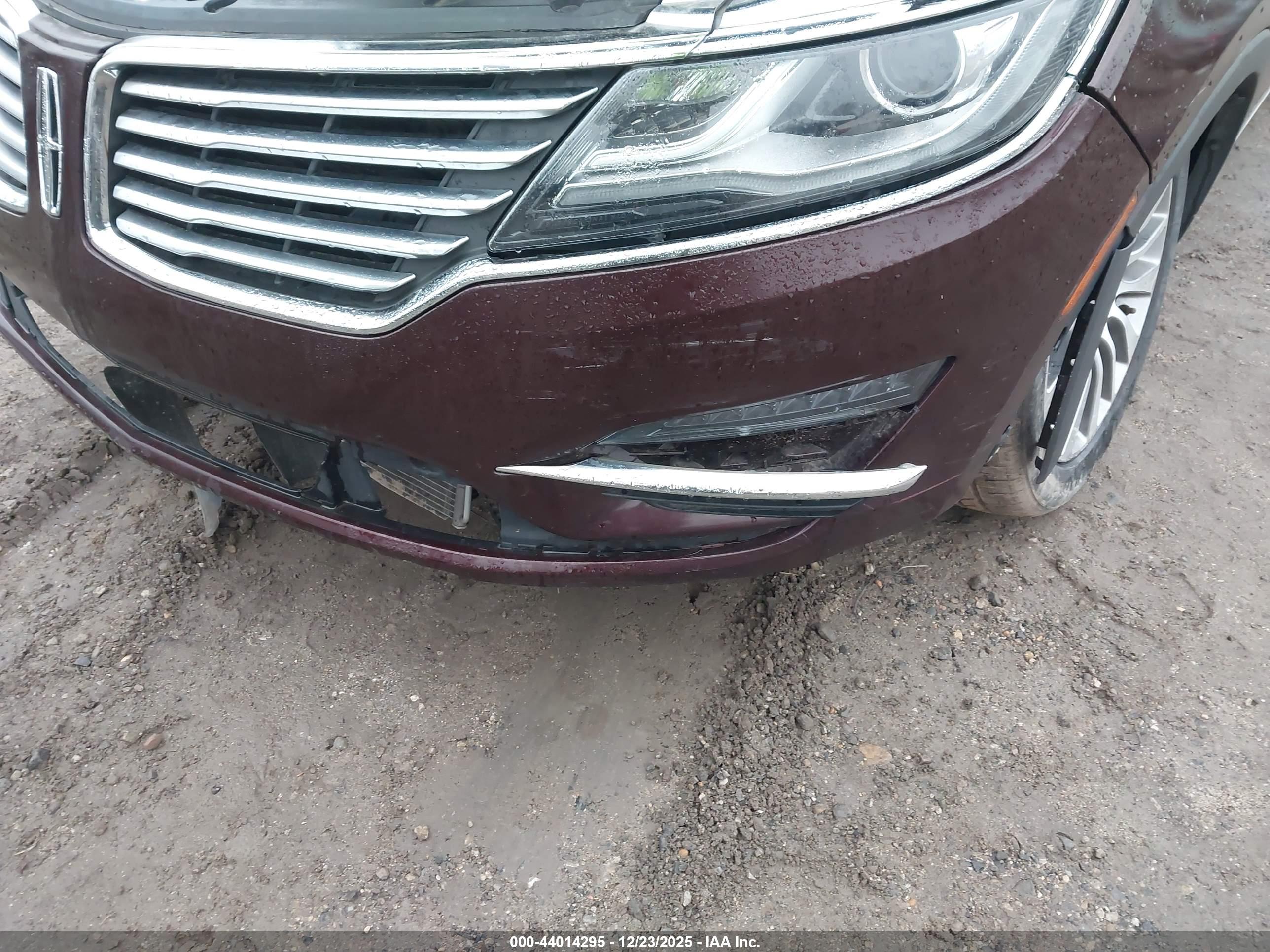 LINCOLN MKC image 6