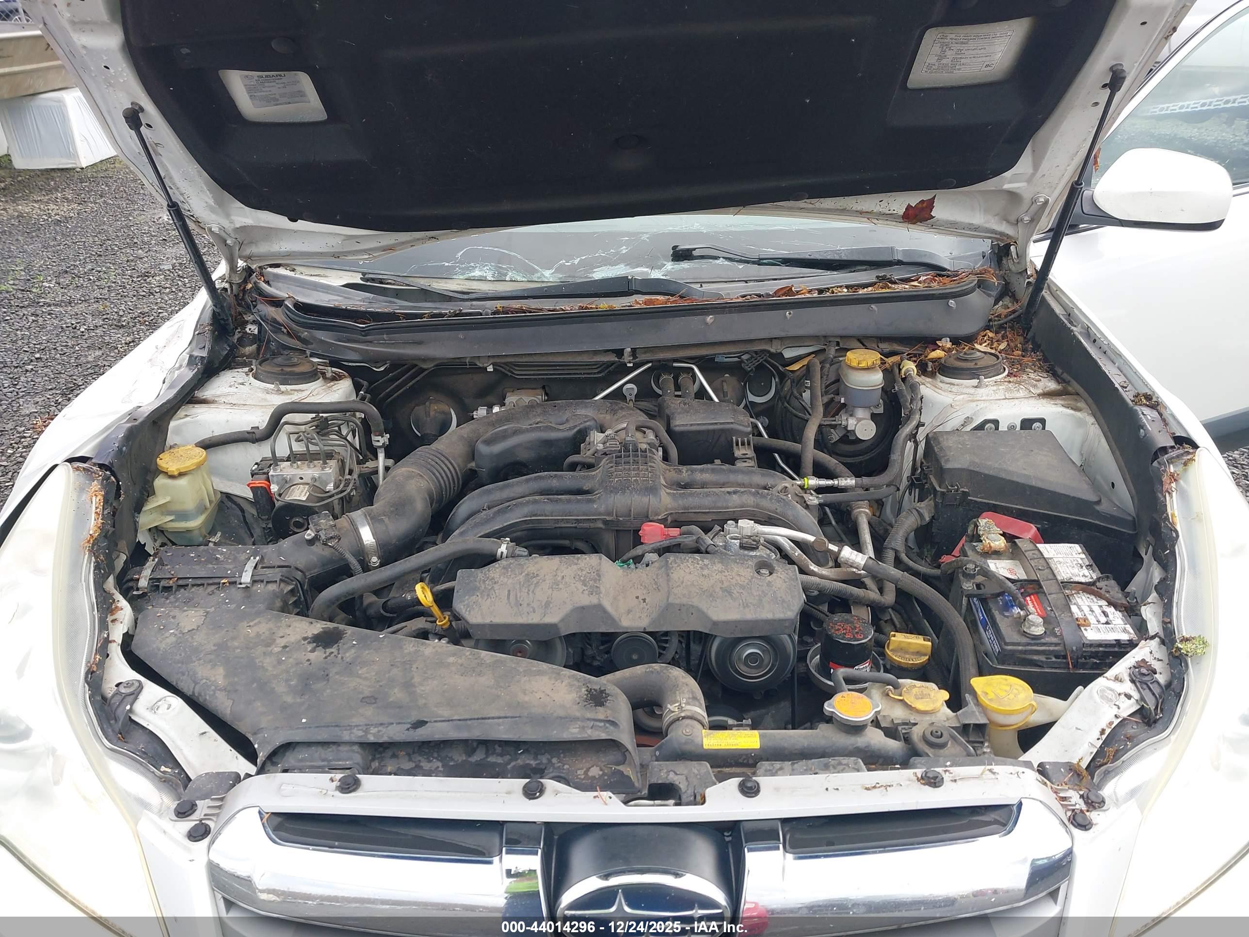 SUBARU OUTBACK image 10