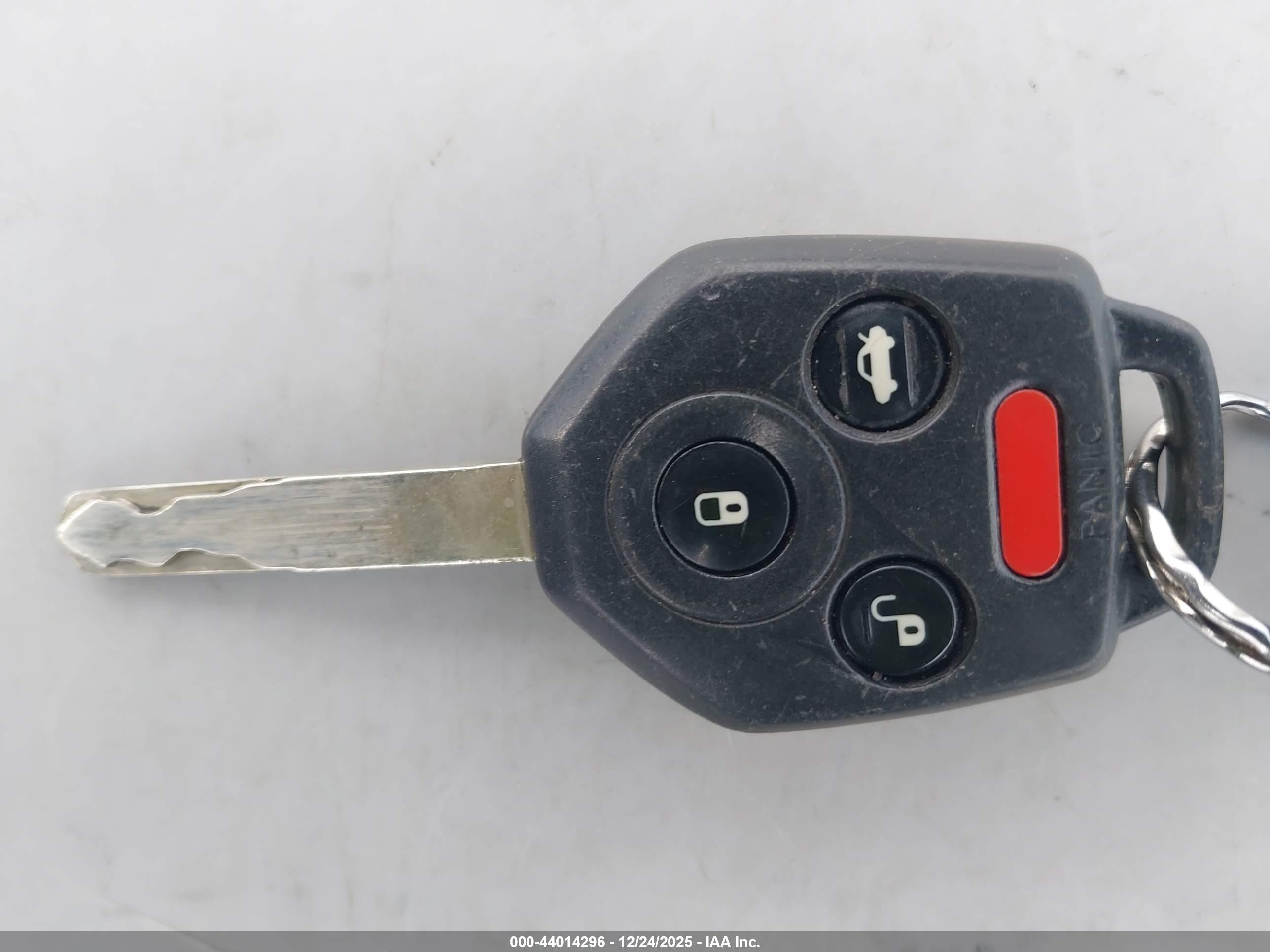 SUBARU OUTBACK image 11
