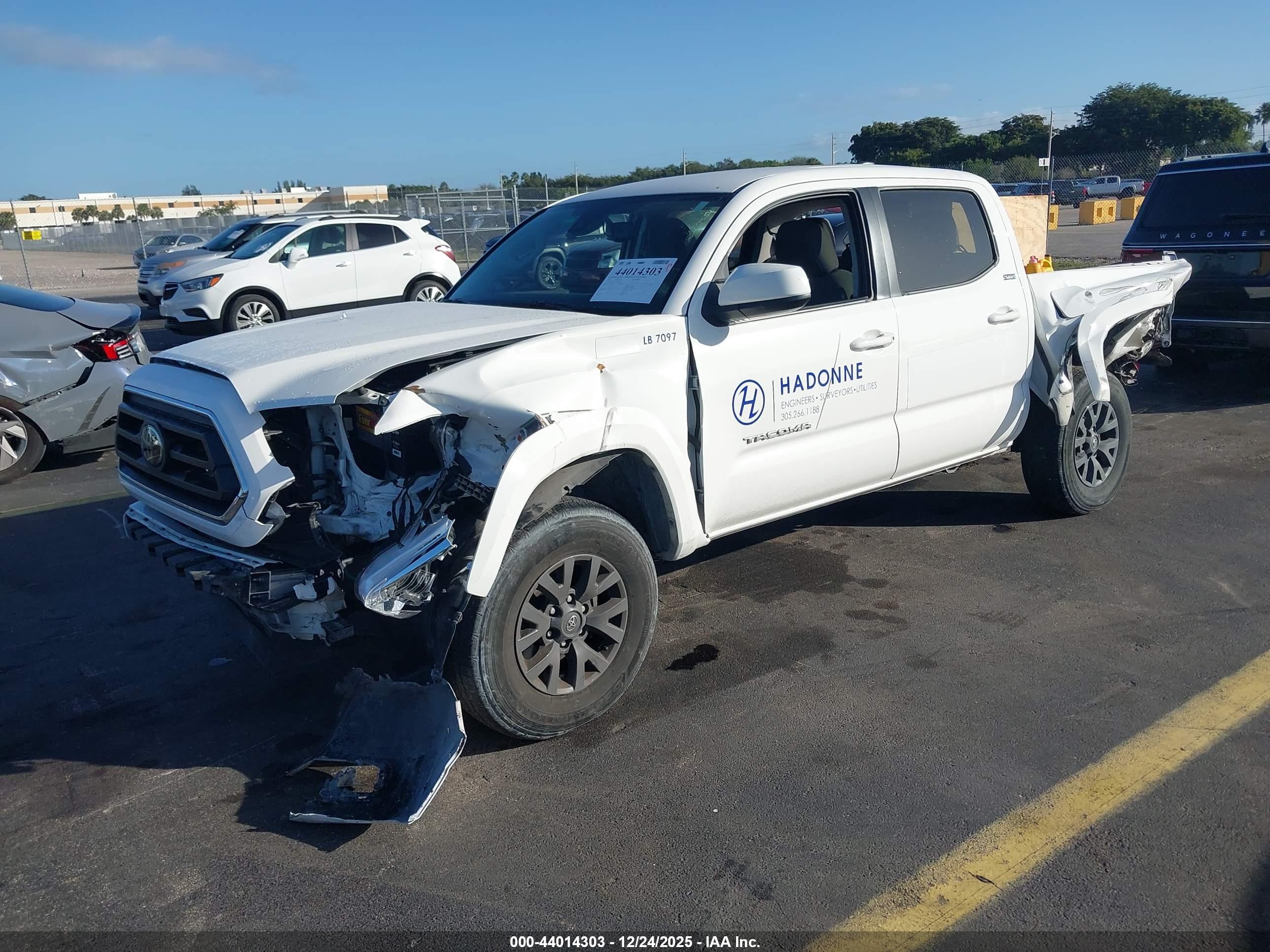 TOYOTA TACOMA image 2