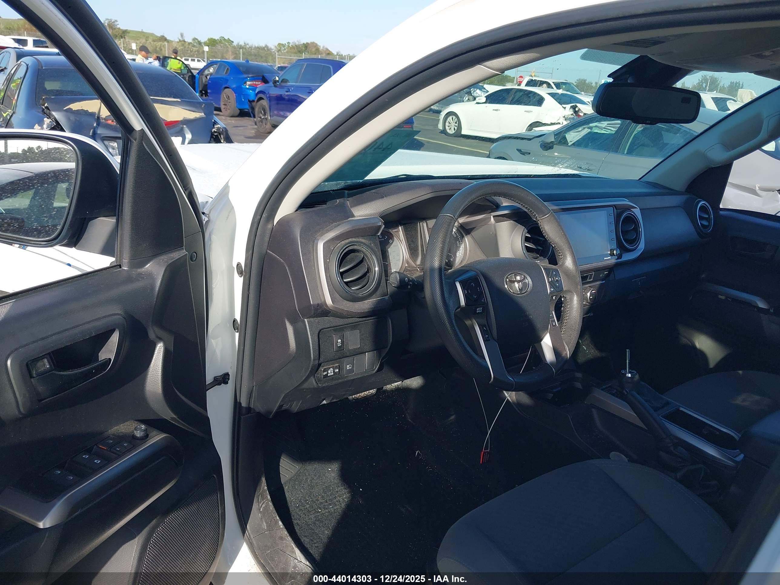 TOYOTA TACOMA image 5