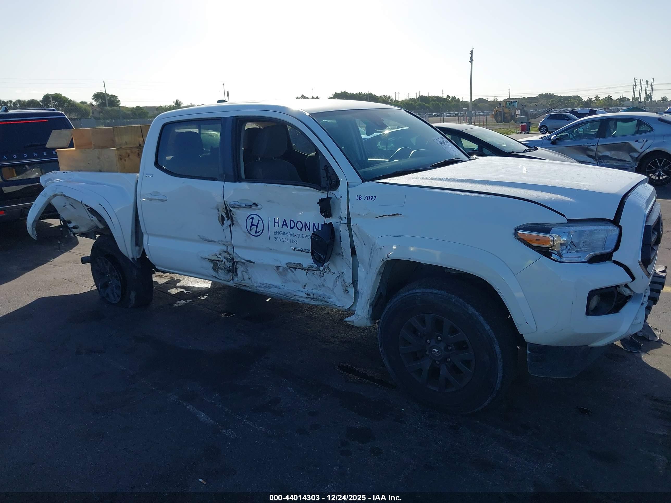 TOYOTA TACOMA image 6