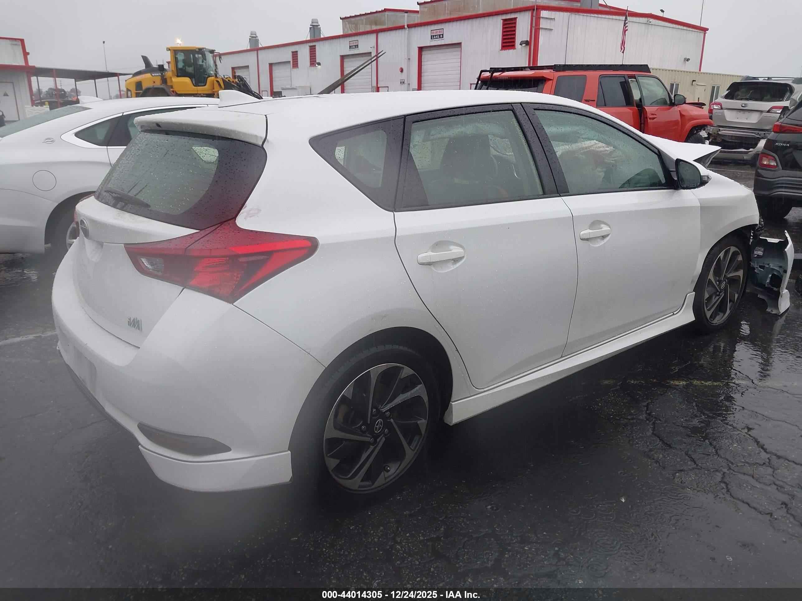 SCION IM image 4