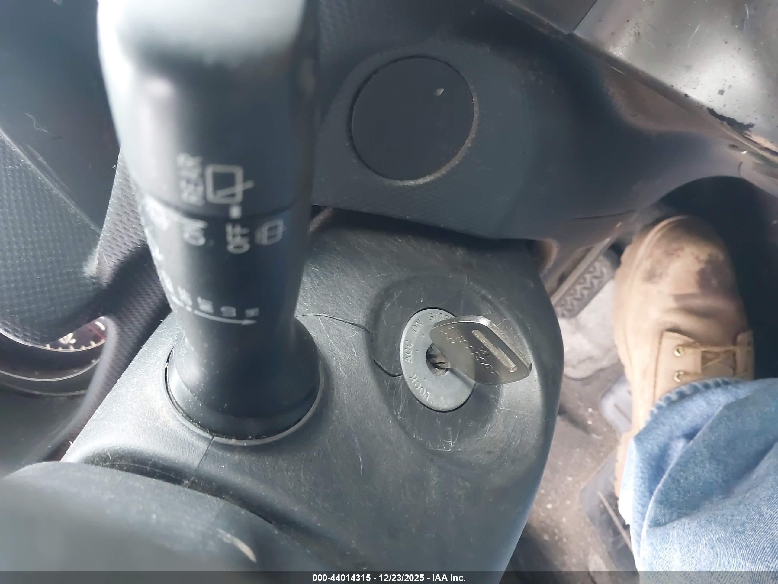 SCION XD image 11