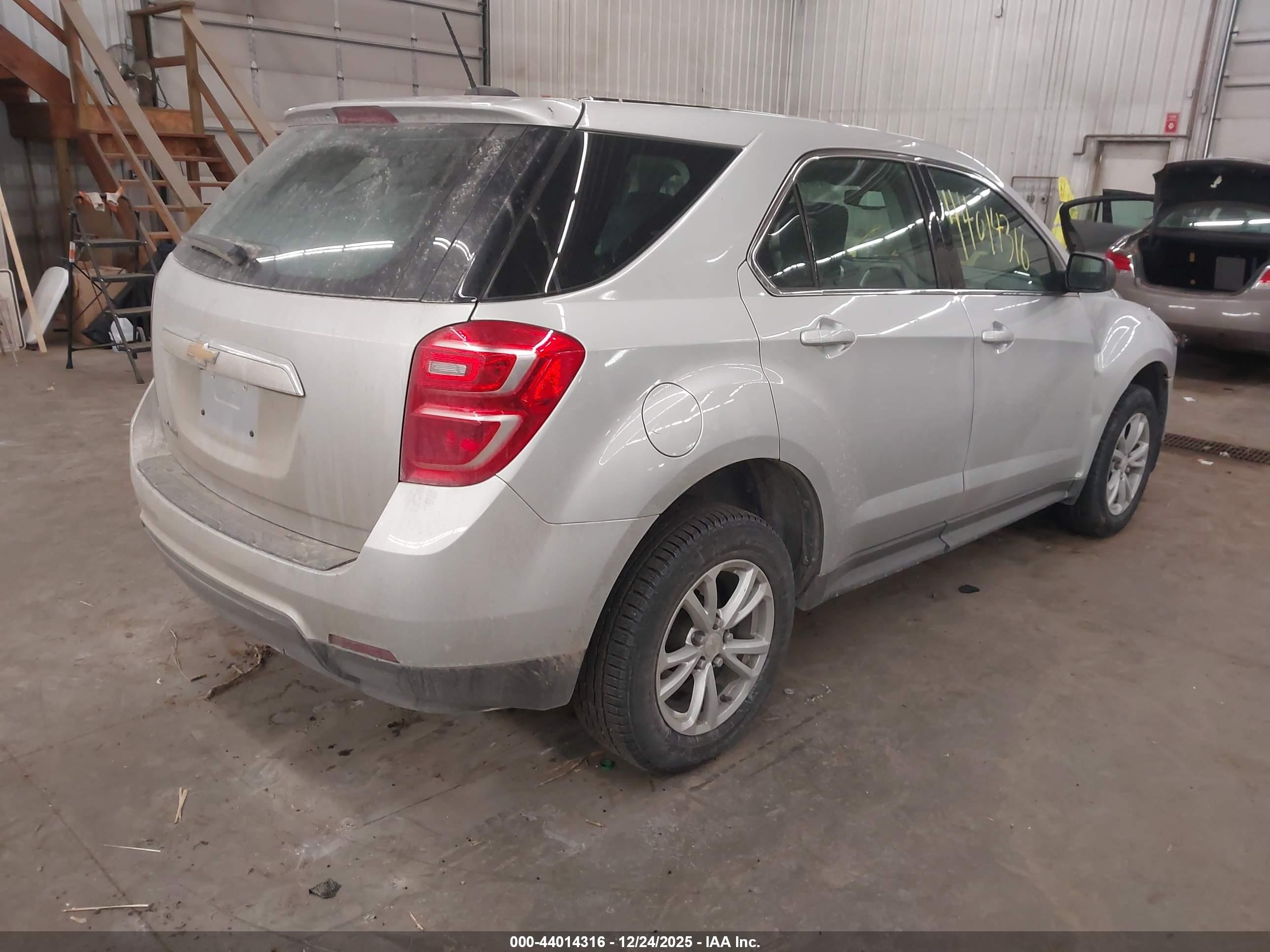 CHEVROLET EQUINOX image 4