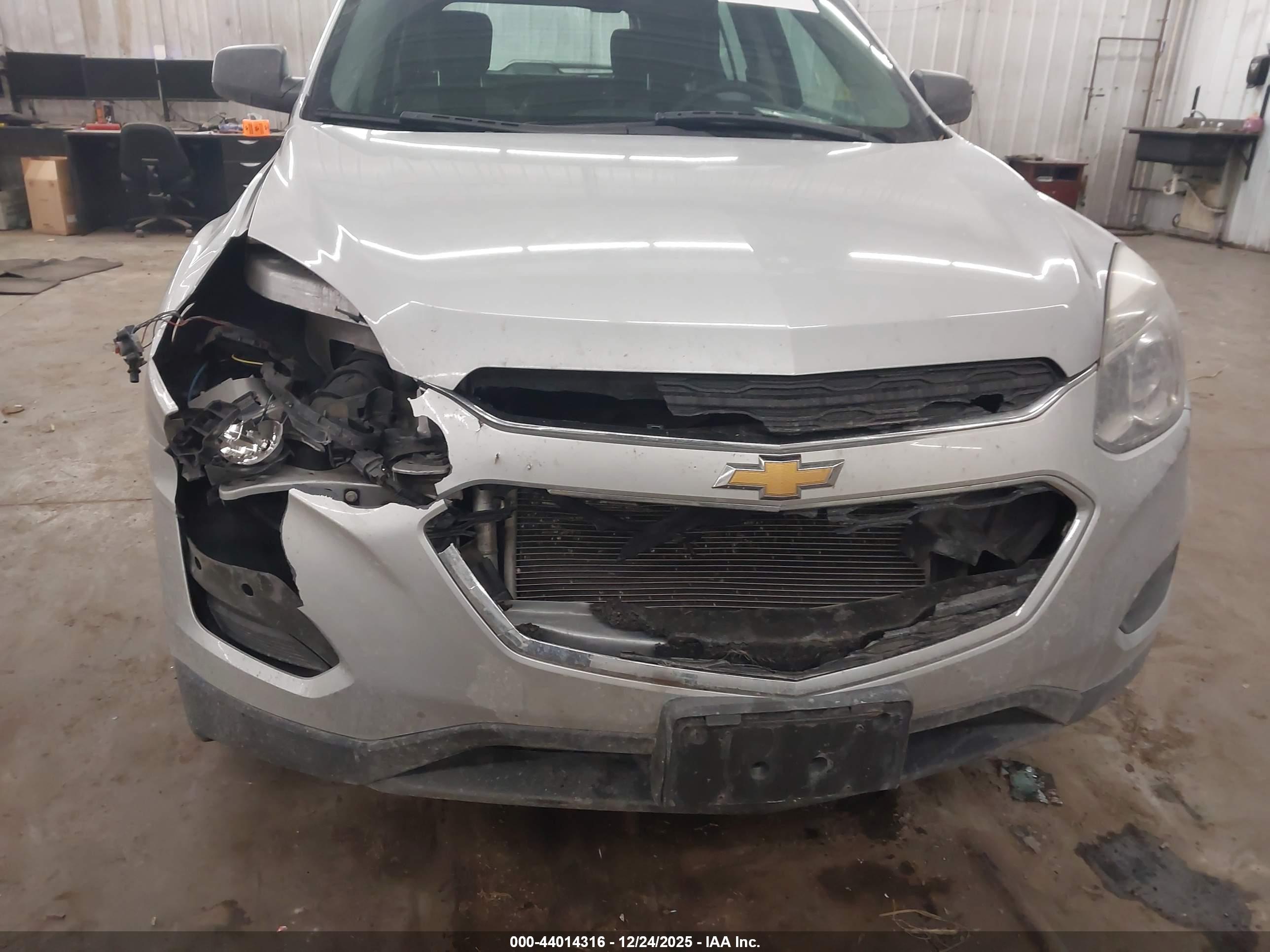 CHEVROLET EQUINOX image 6