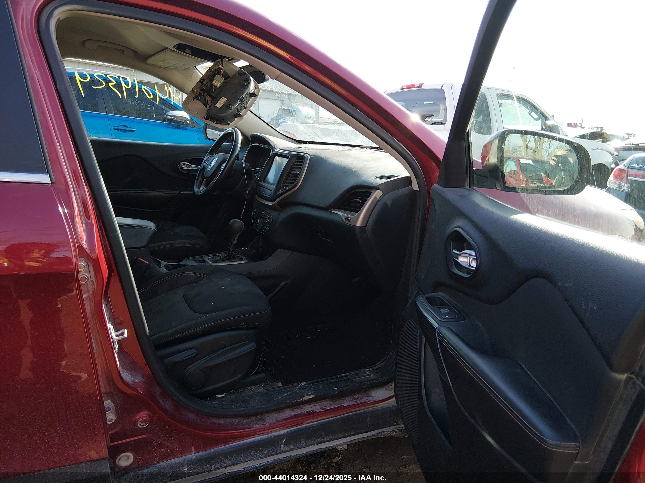 JEEP CHEROKEE image 5