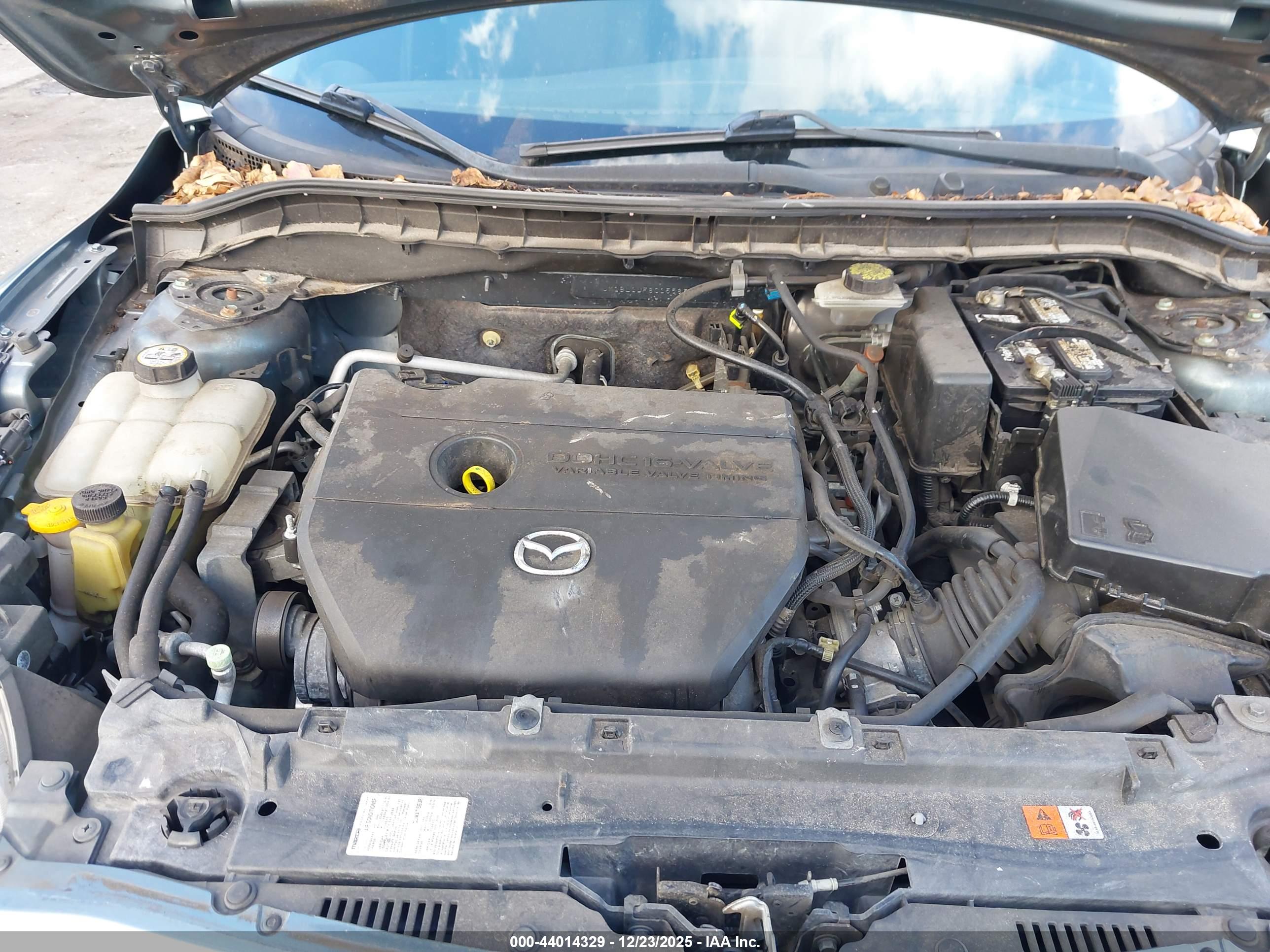 MAZDA MAZDA3 image 10