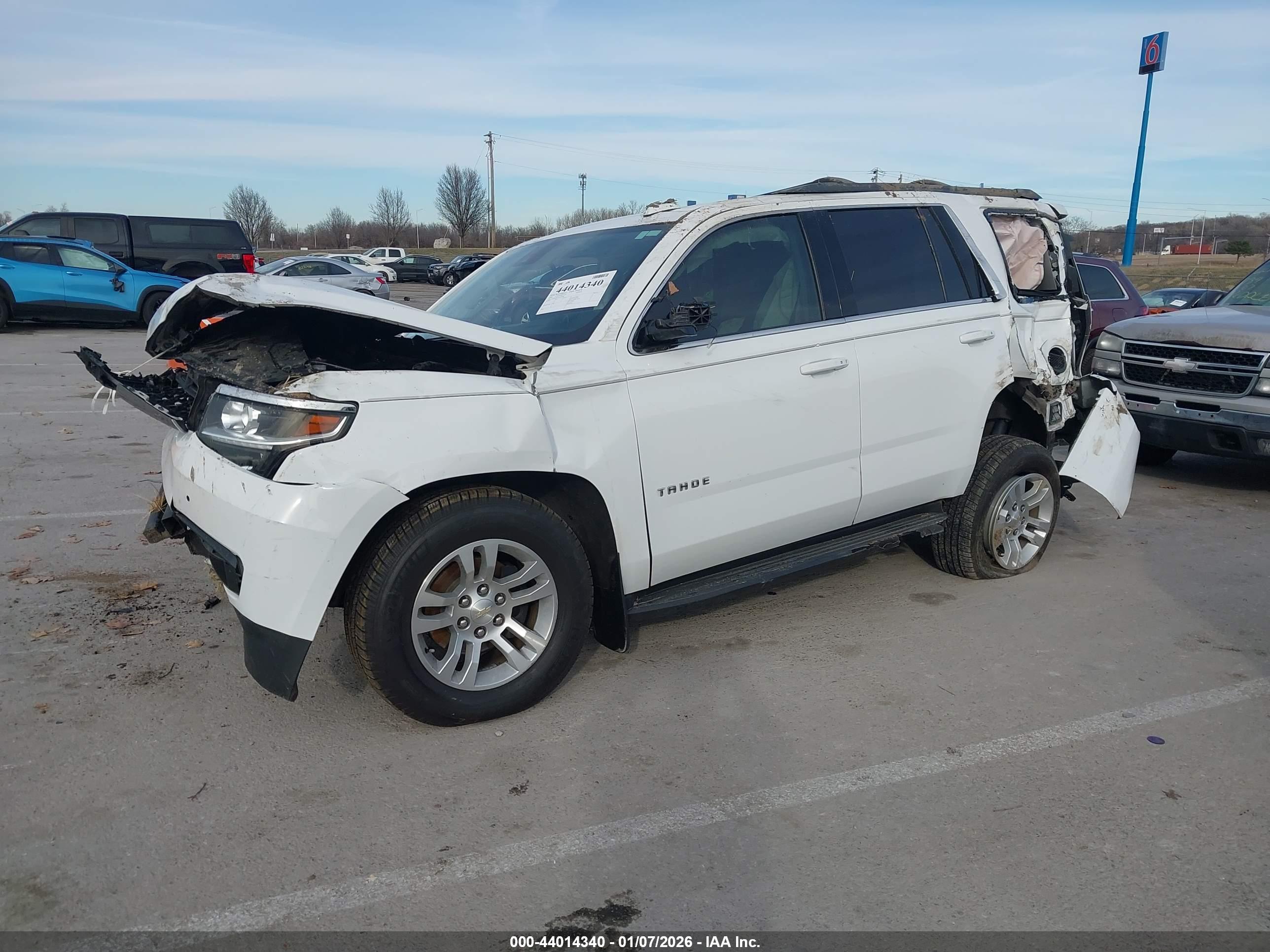 CHEVROLET TAHOE image 2