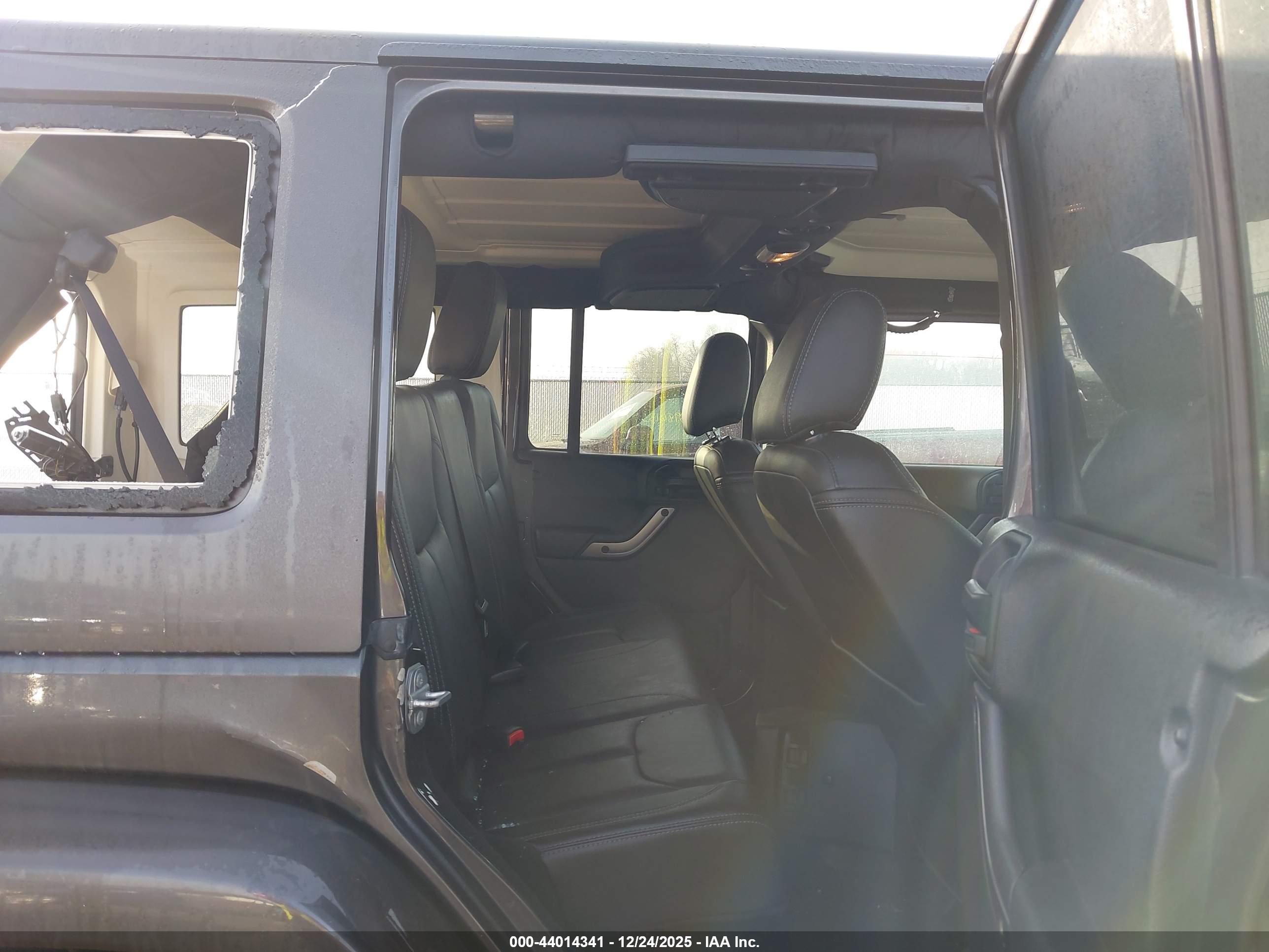JEEP WRANGLER image 8