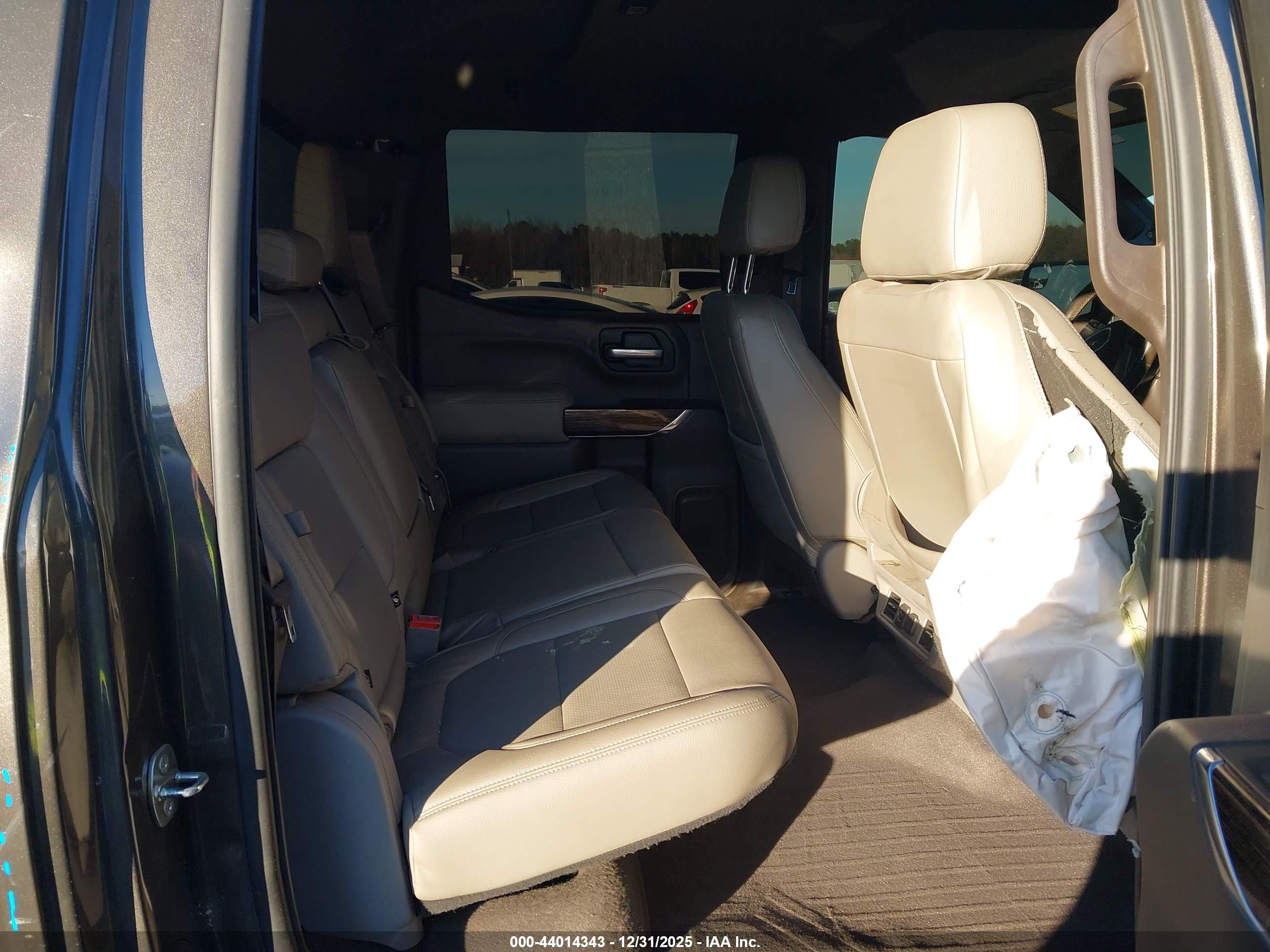 GMC SIERRA image 8