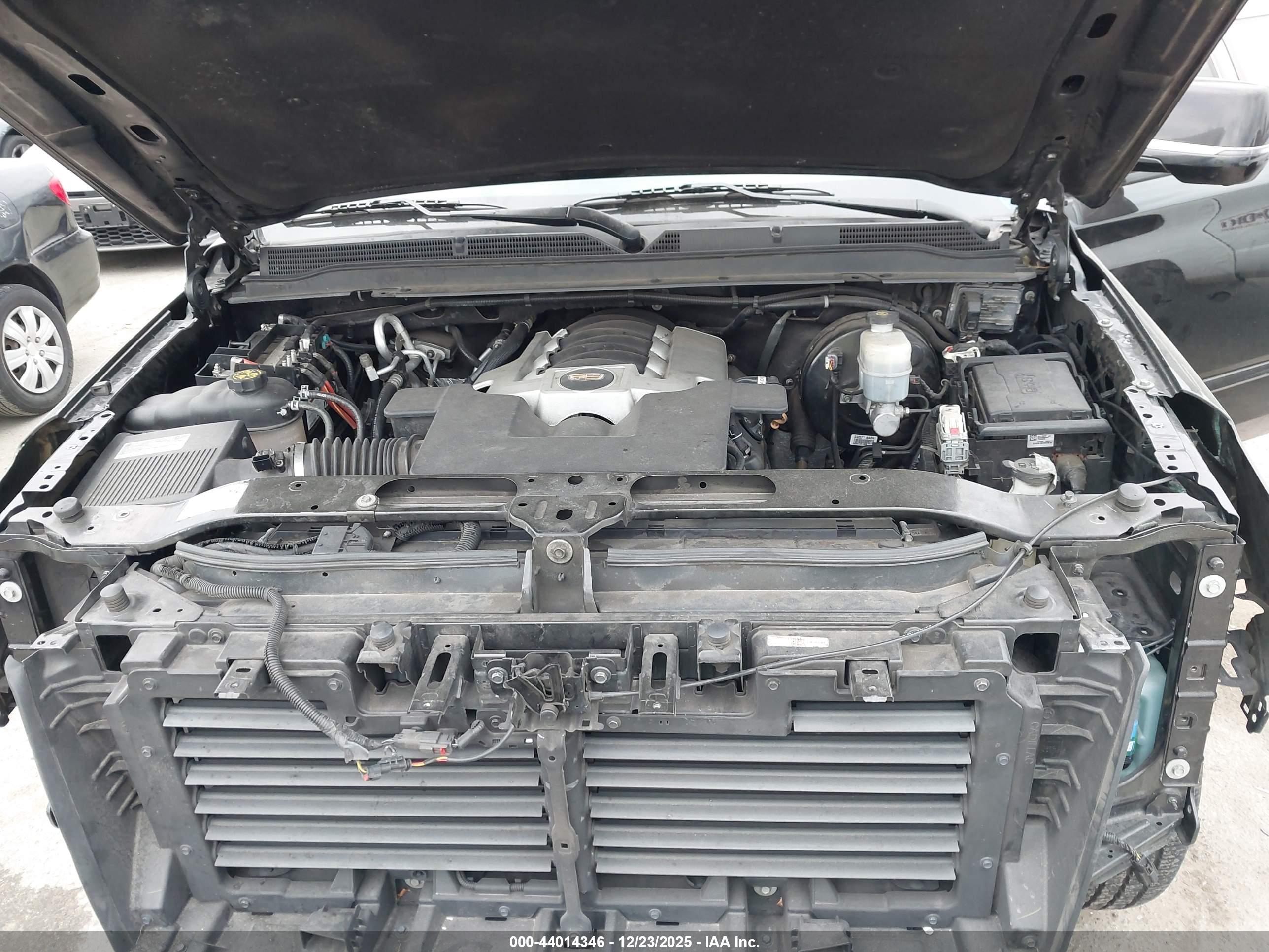 CADILLAC ESCALADE image 10