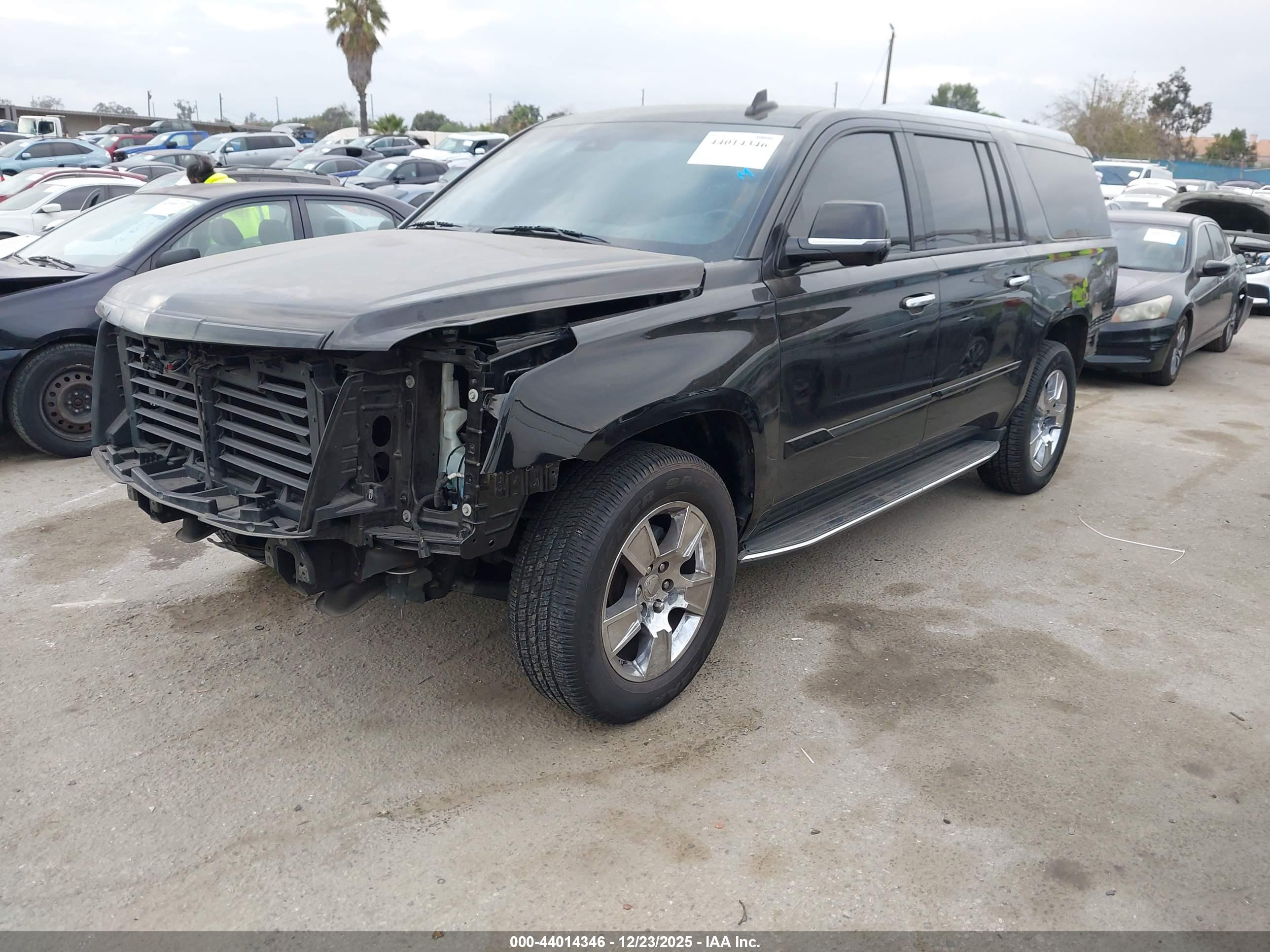CADILLAC ESCALADE image 2