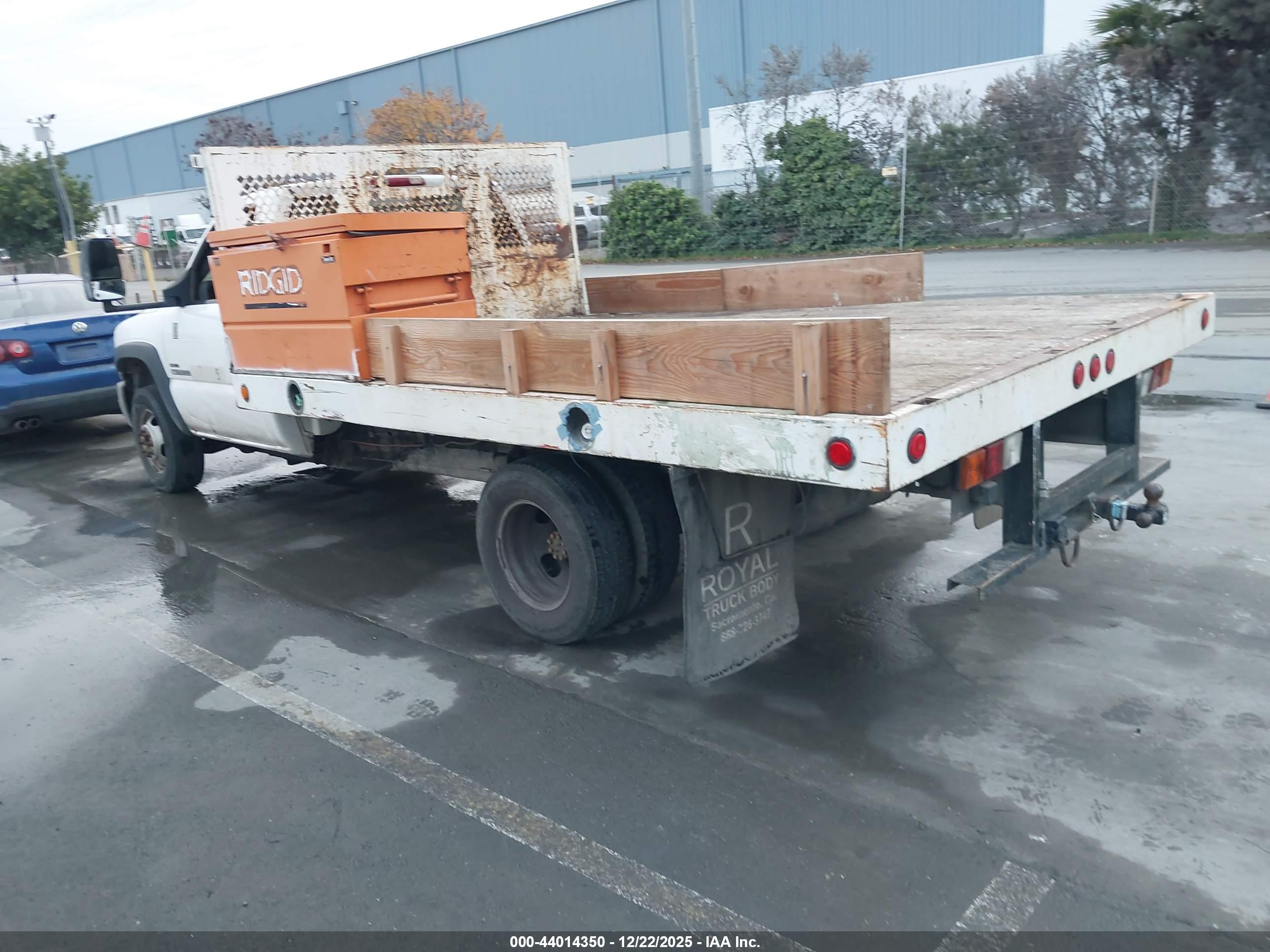 GMC SIERRA image 3