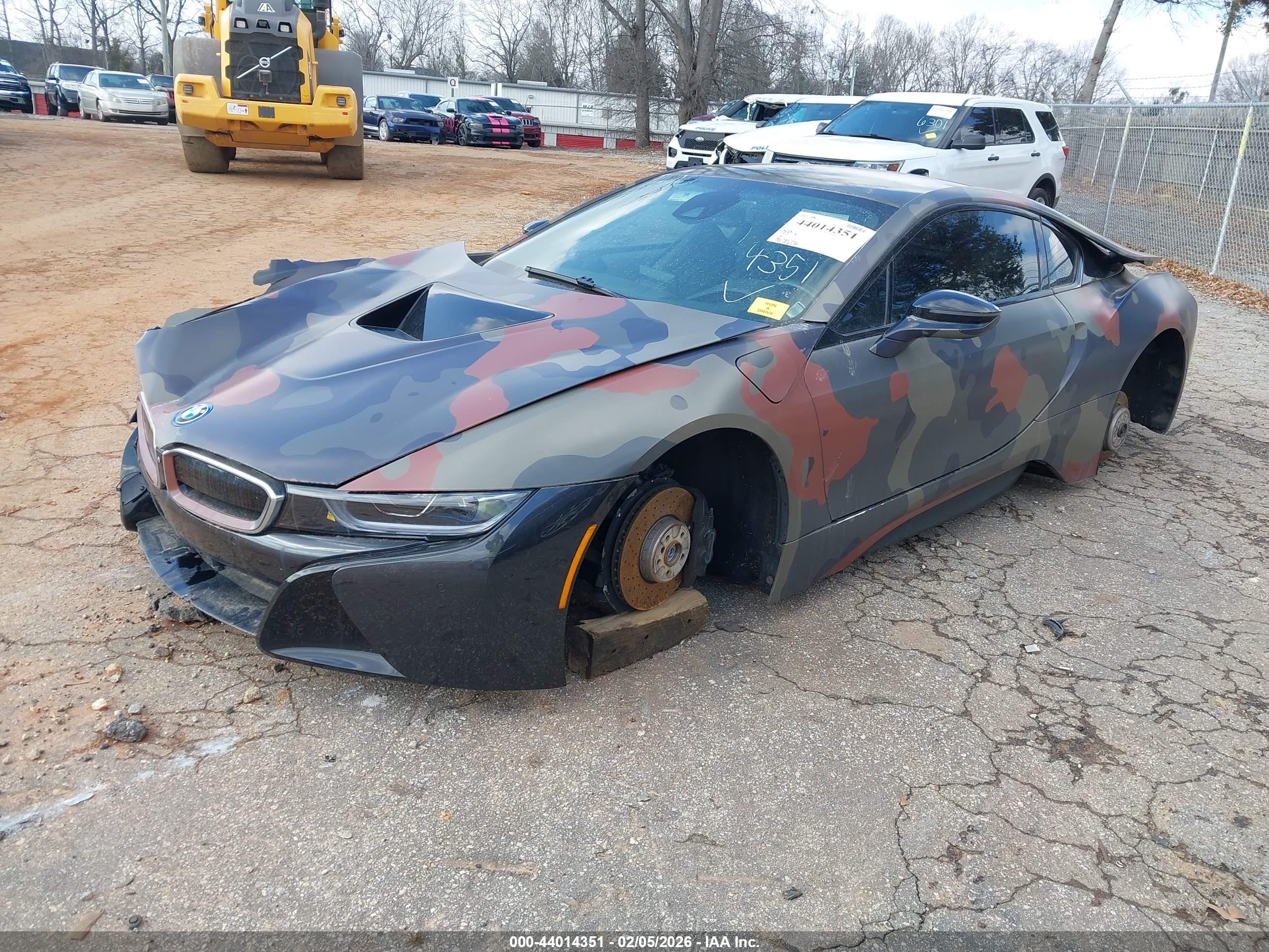 BMW I8 image 2