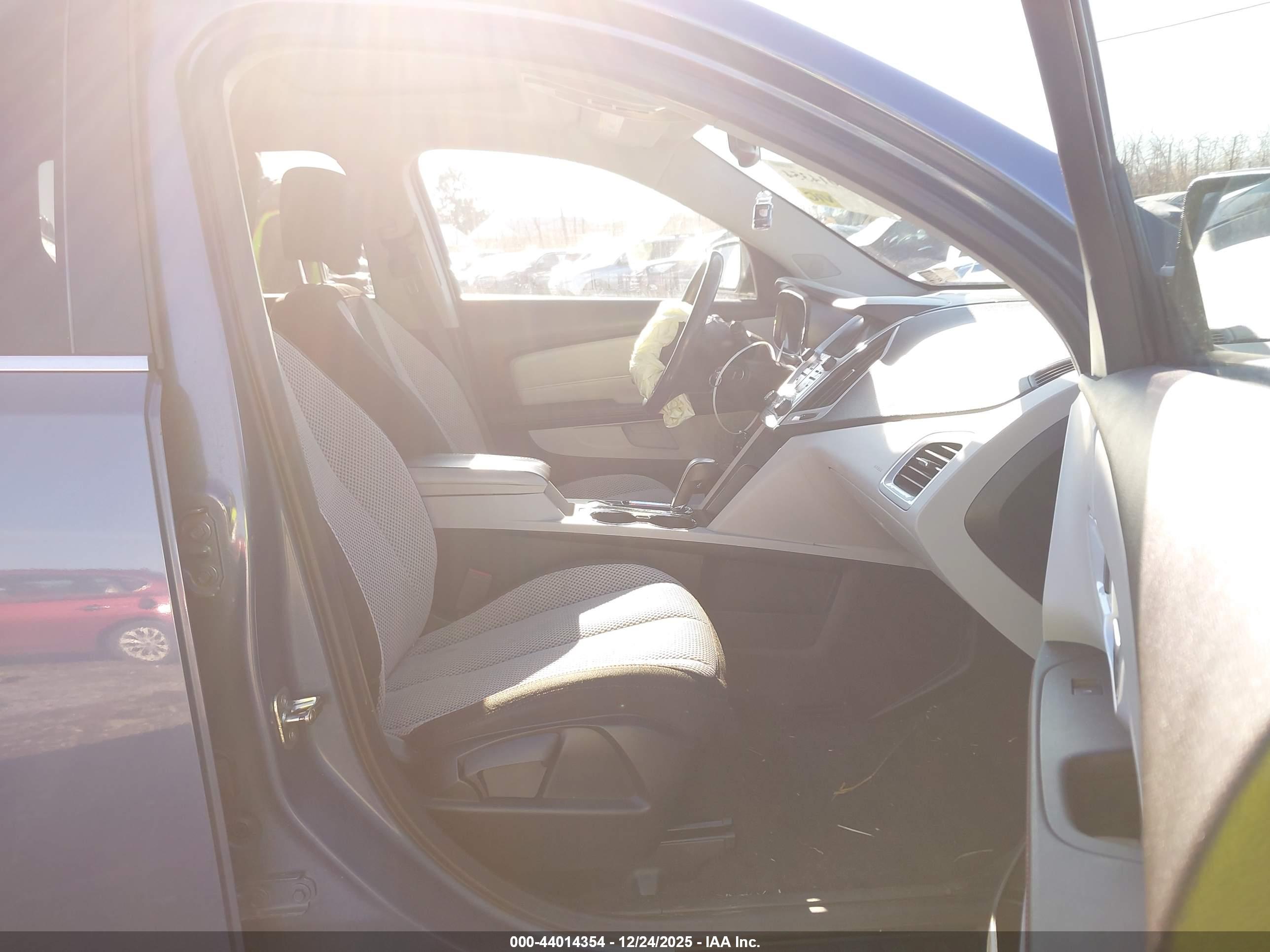 GMC TERRAIN image 5