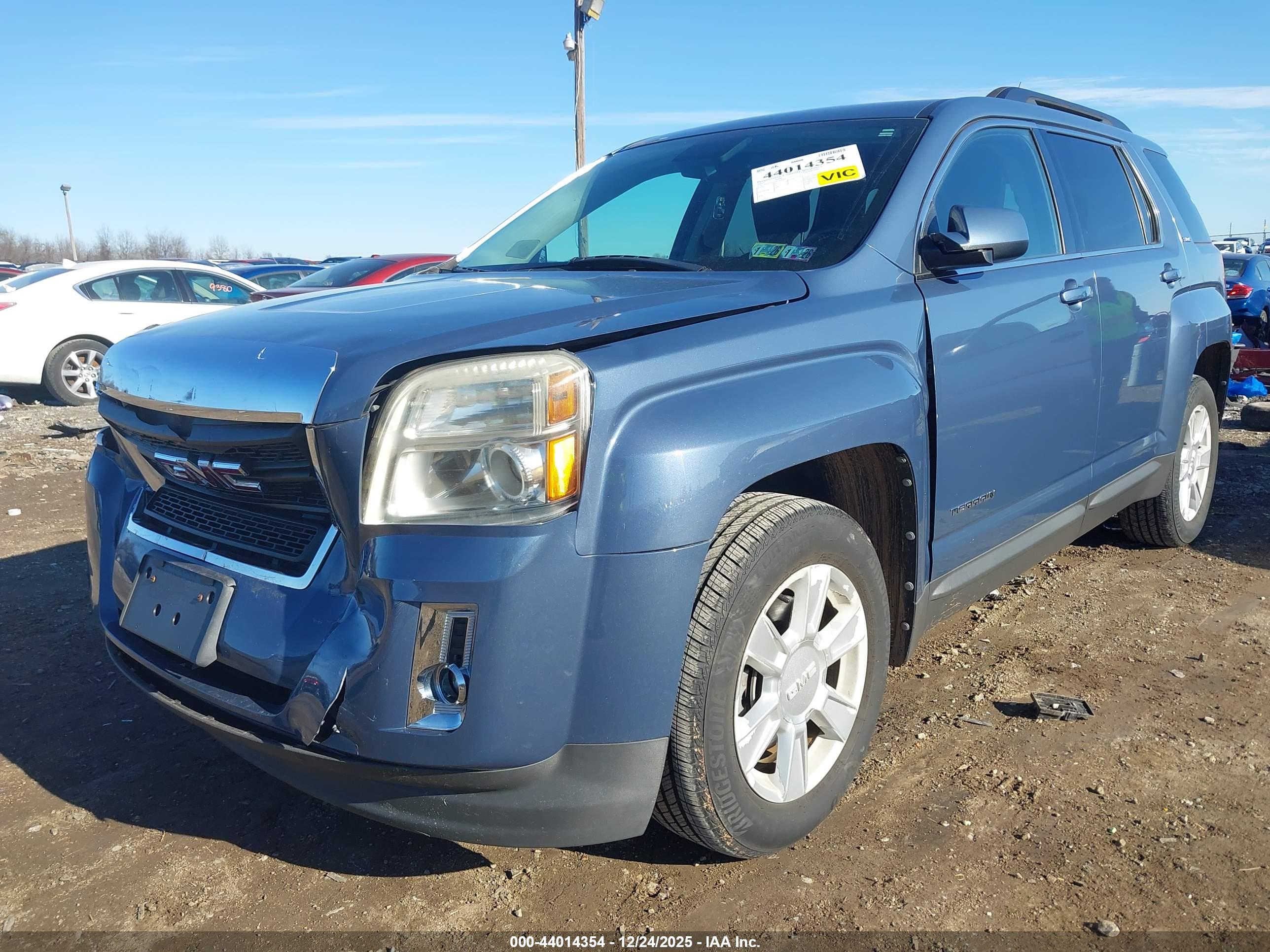 GMC TERRAIN image 6