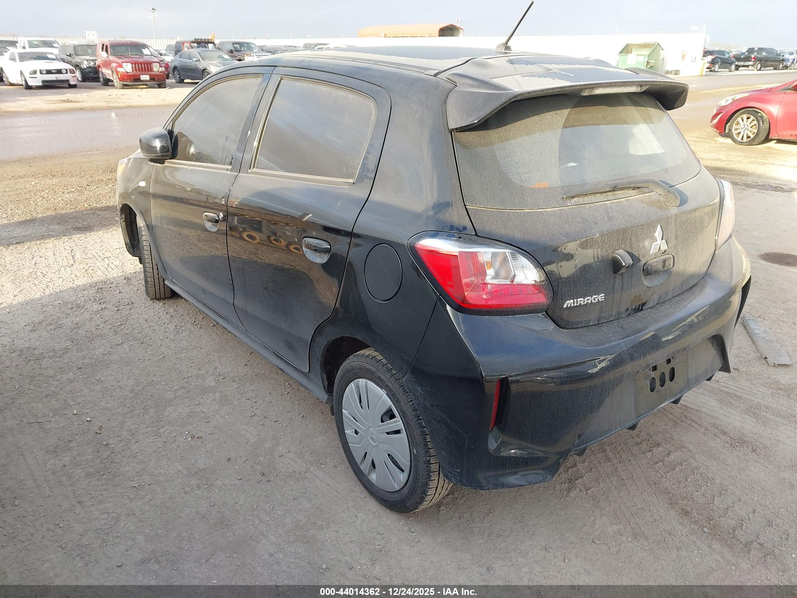 MITSUBISHI MIRAGE image 3