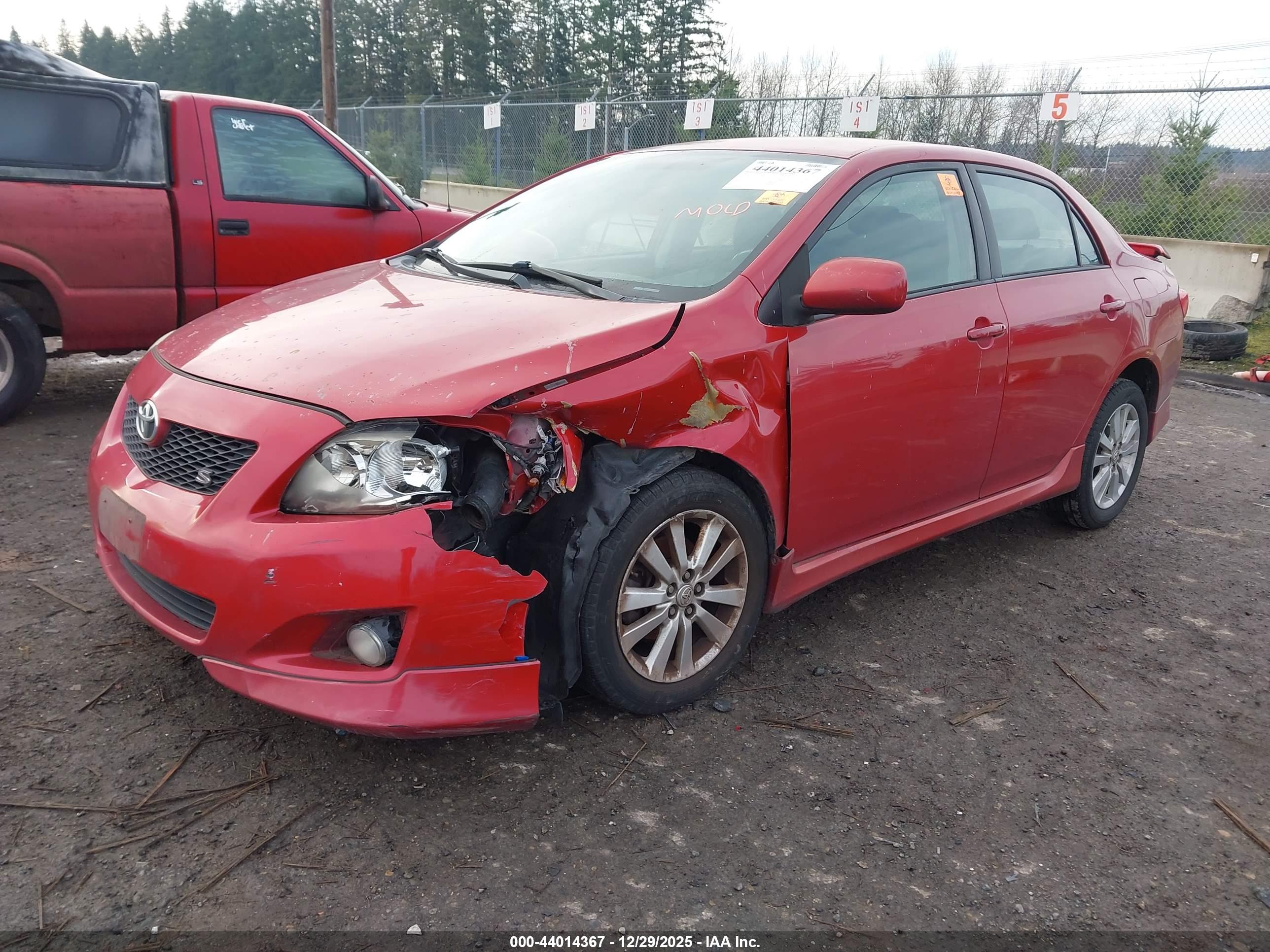 TOYOTA COROLLA image 2