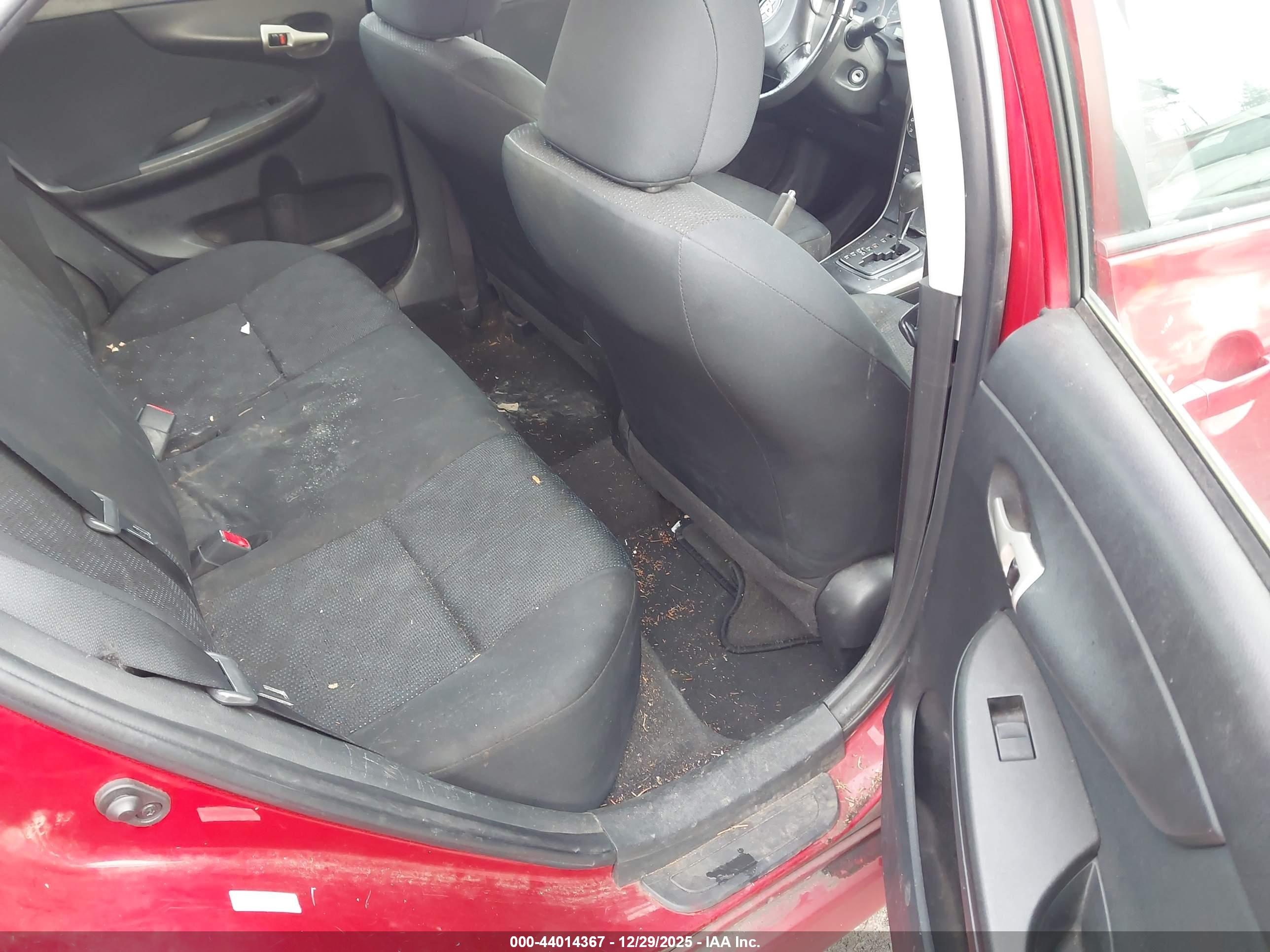 TOYOTA COROLLA image 8