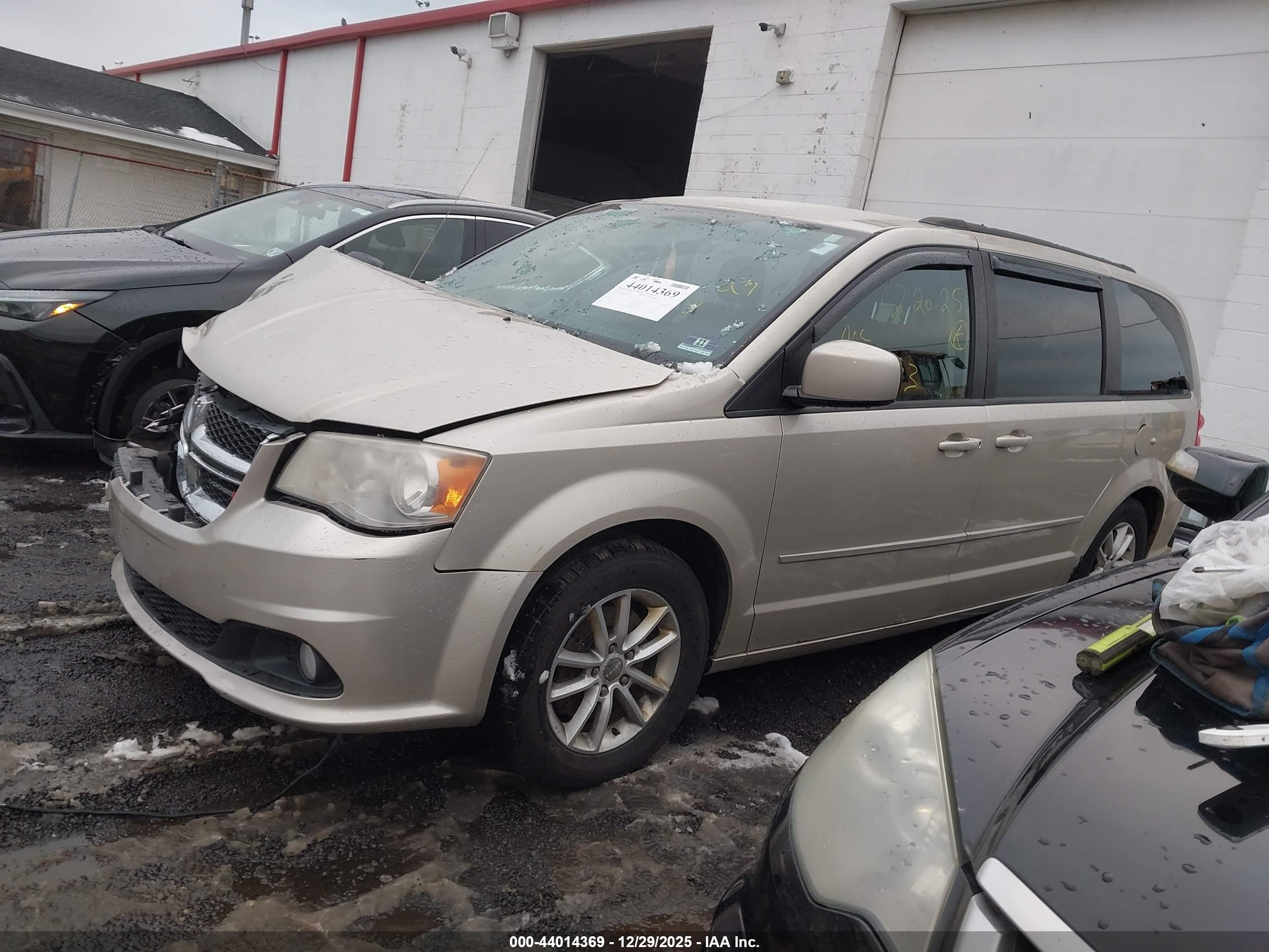DODGE GRAND image 2