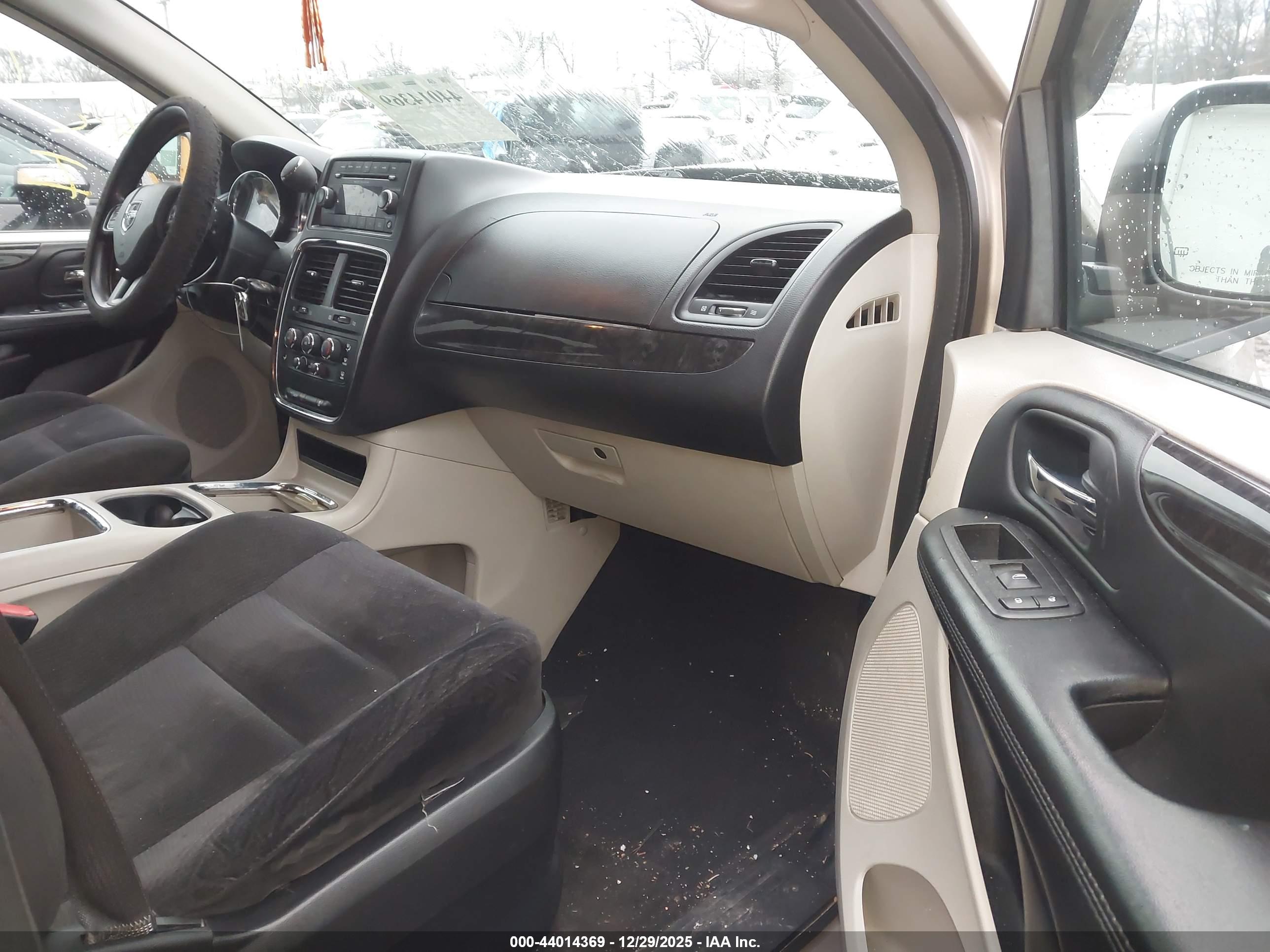 DODGE GRAND image 5