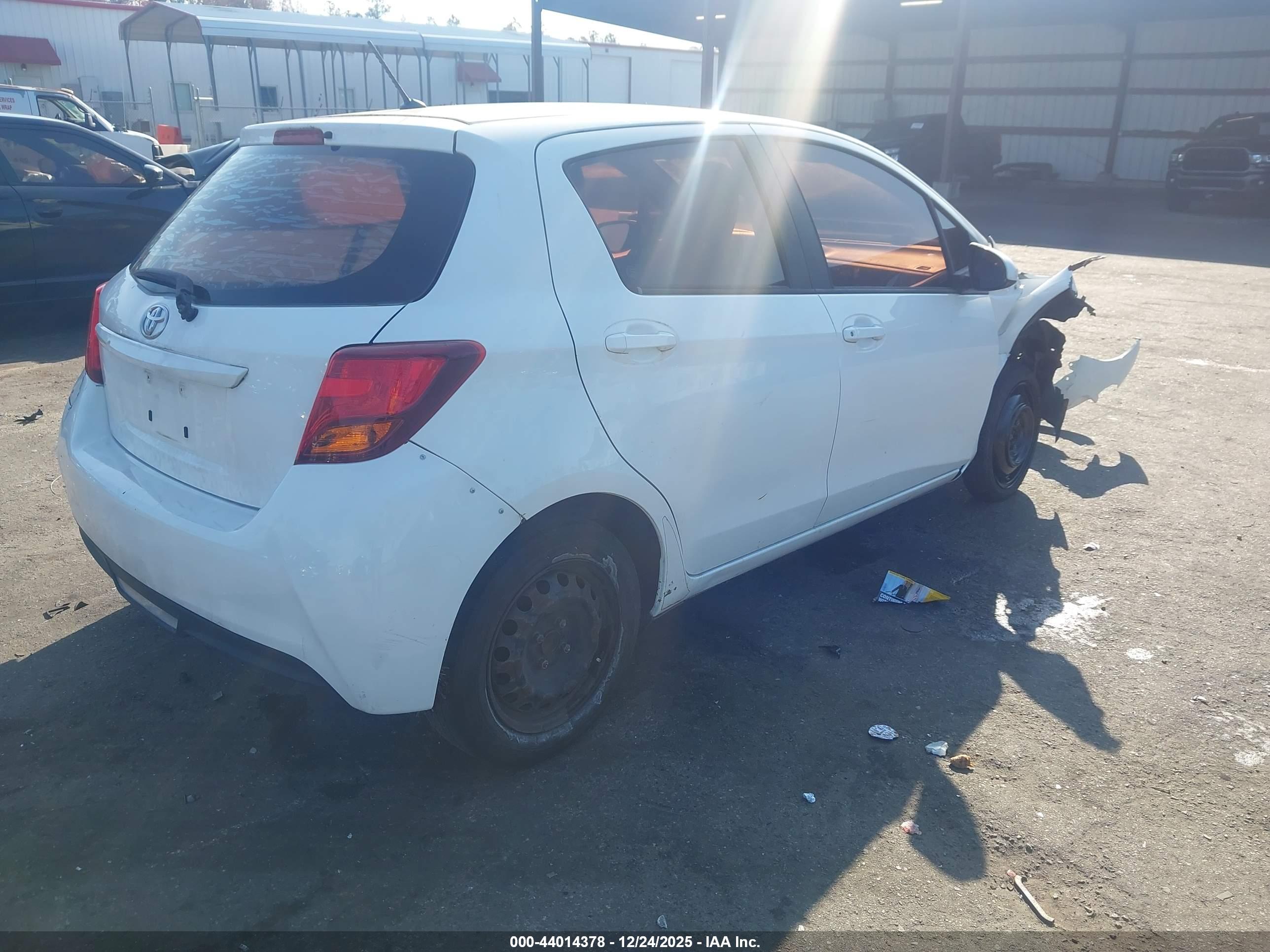 TOYOTA YARIS image 4
