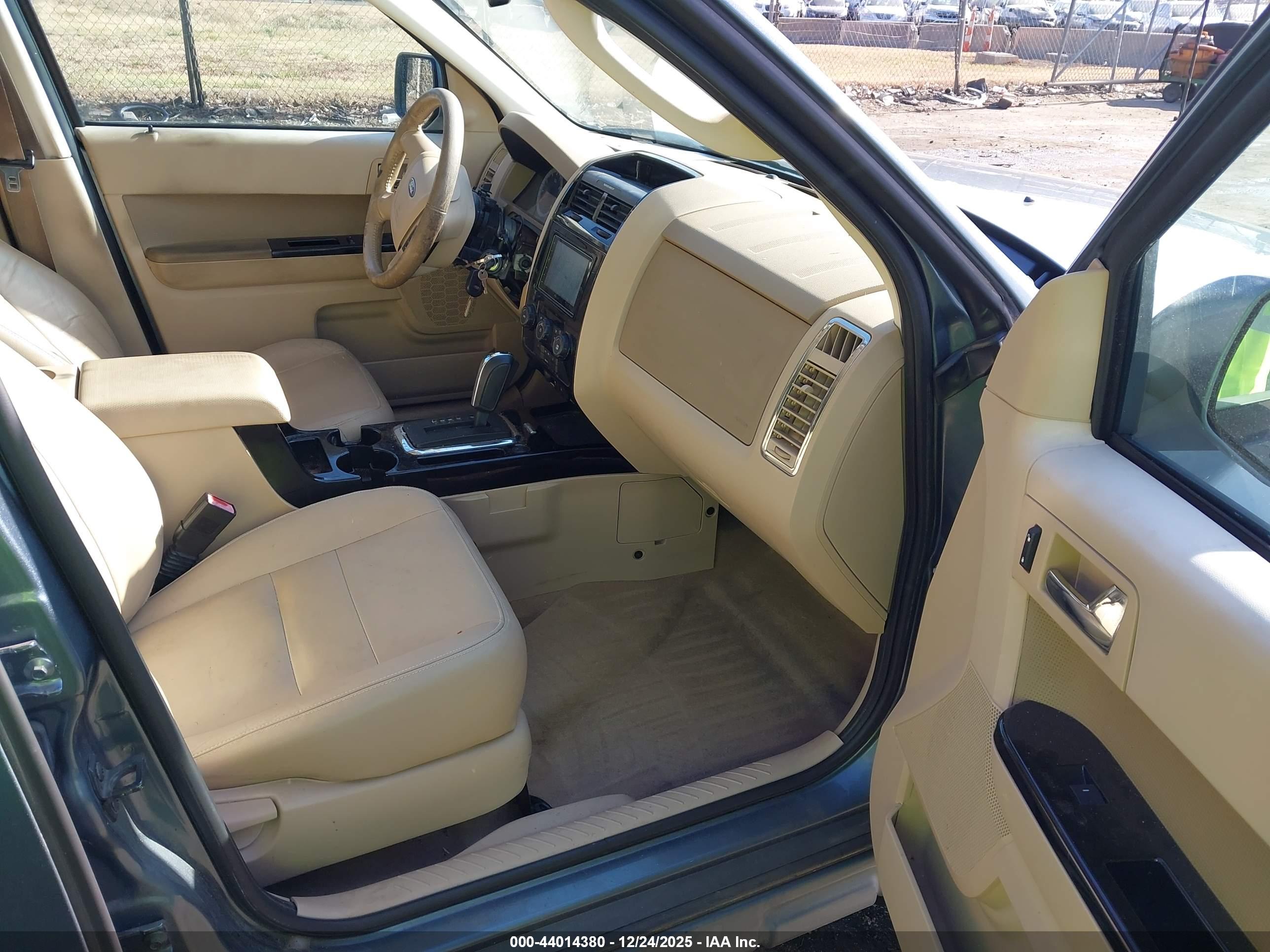 FORD ESCAPE image 5