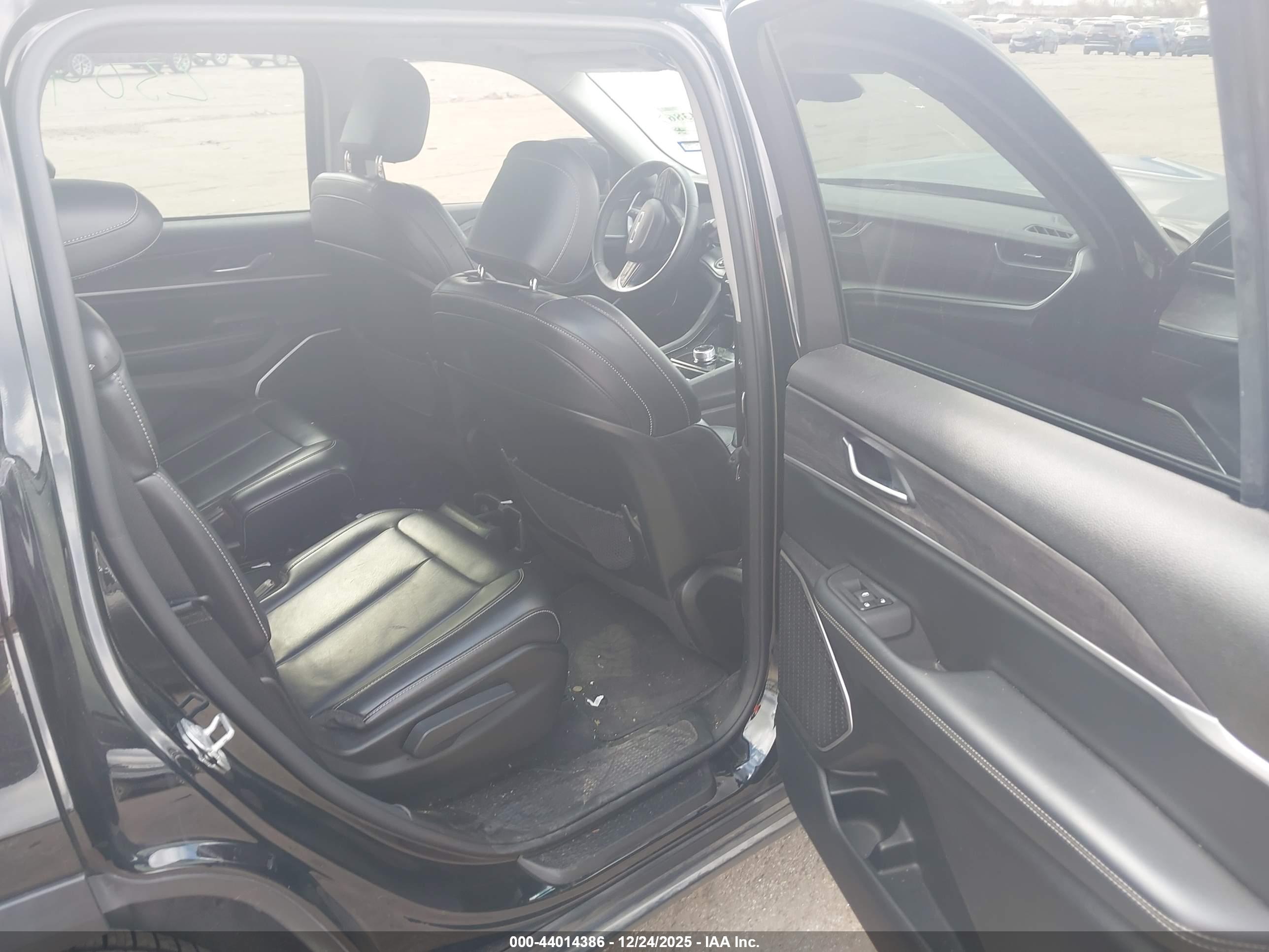 JEEP GRAND image 8