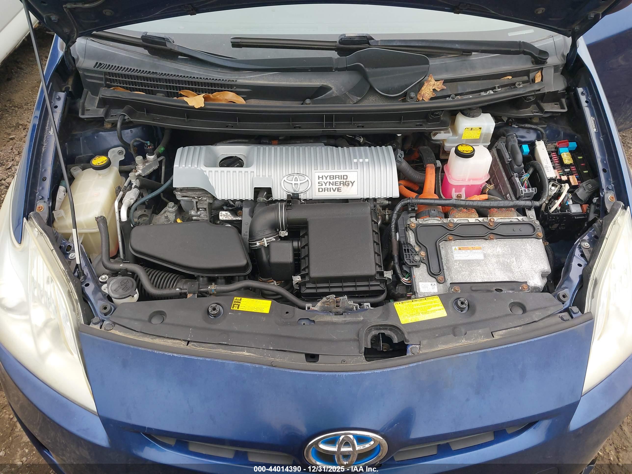 TOYOTA PRIUS image 10