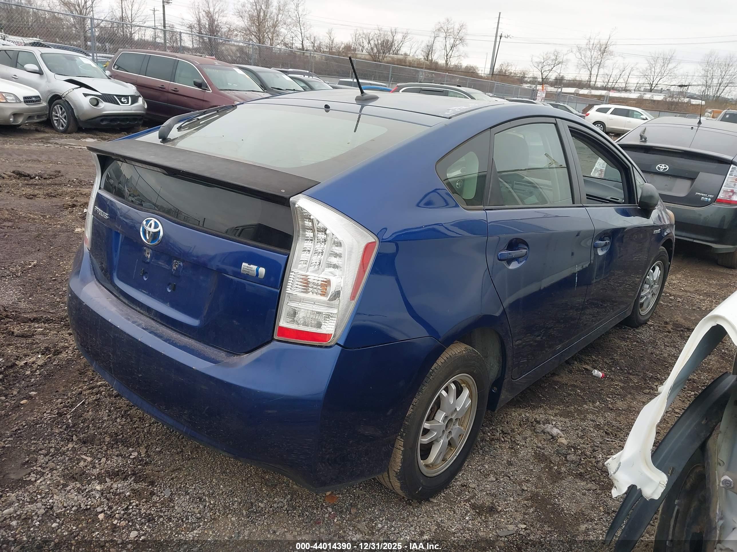 TOYOTA PRIUS image 4