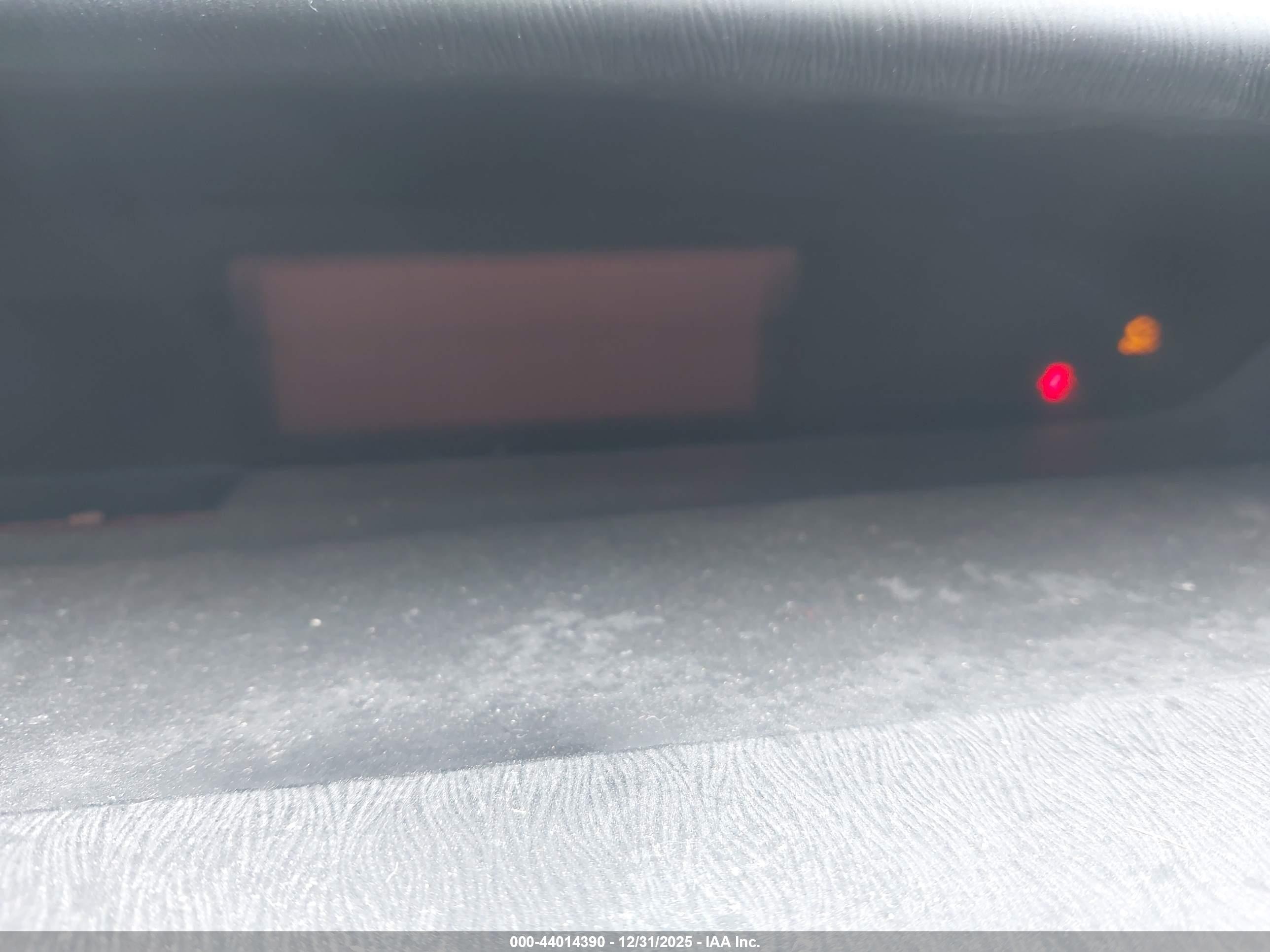 TOYOTA PRIUS image 7