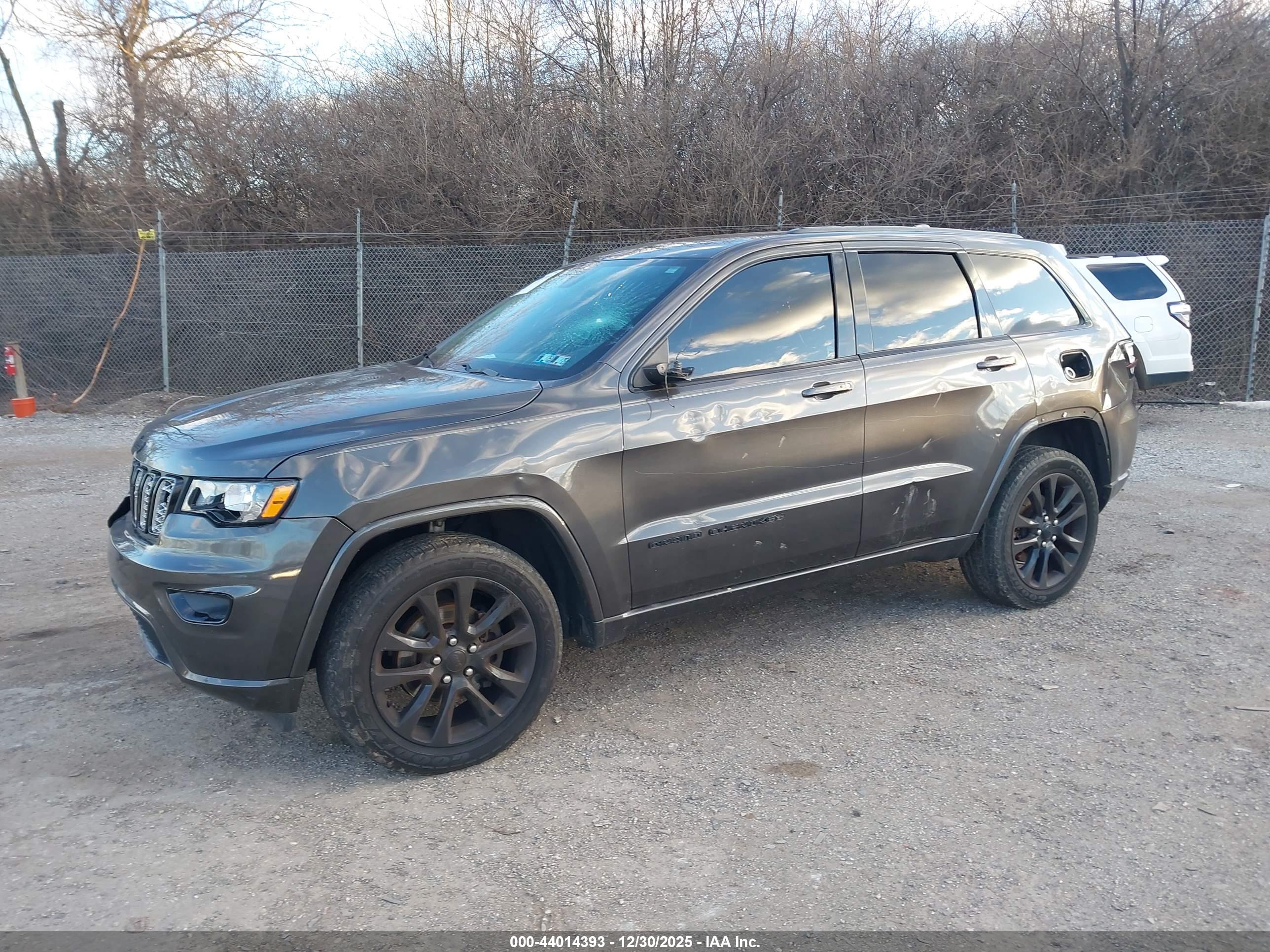 JEEP GRAND image 2