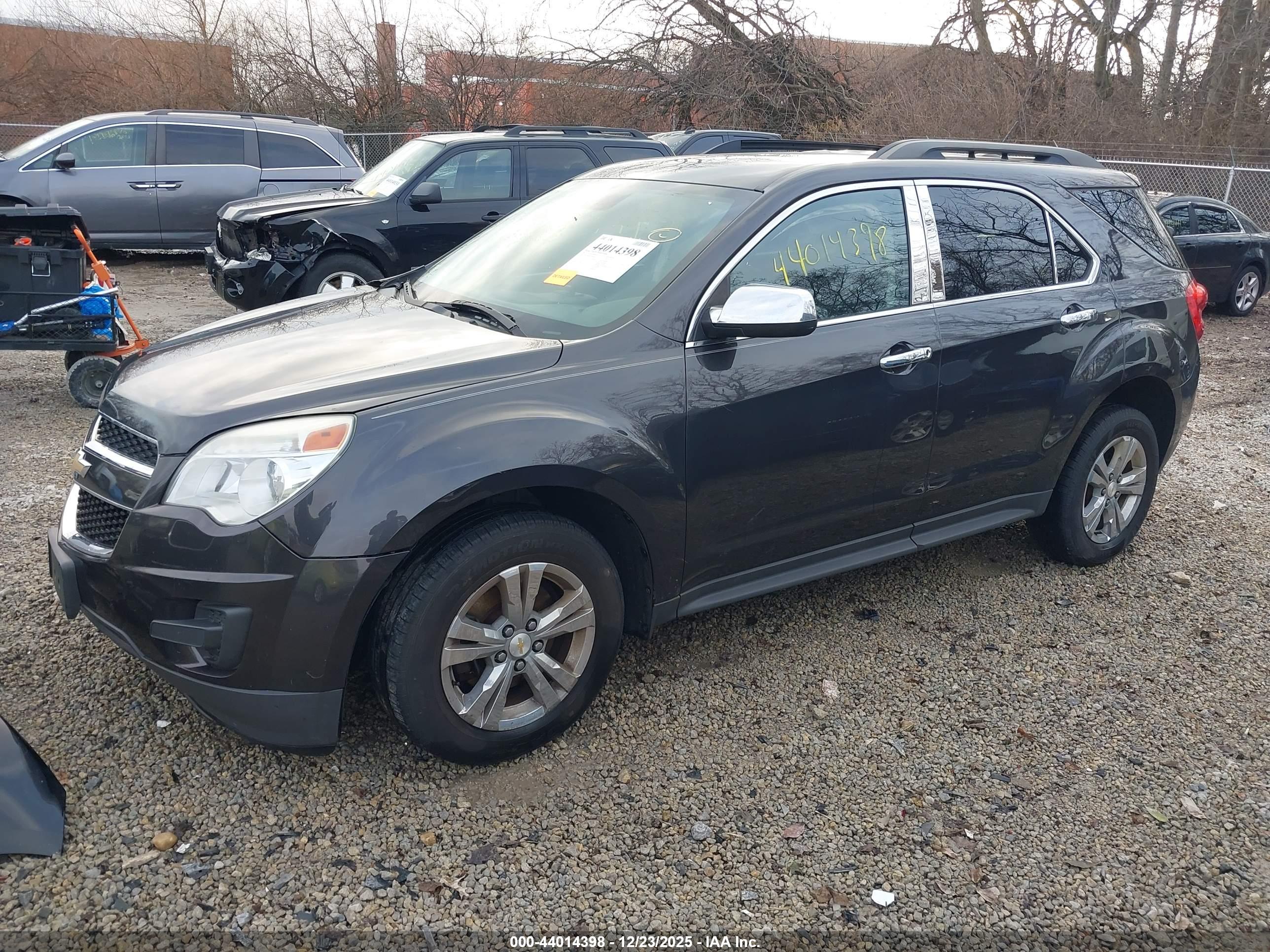 CHEVROLET EQUINOX image 2