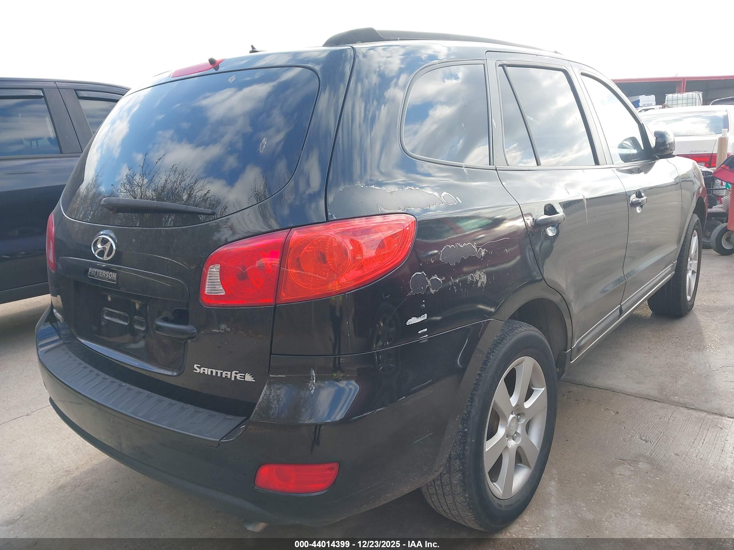 HYUNDAI SANTA image 4