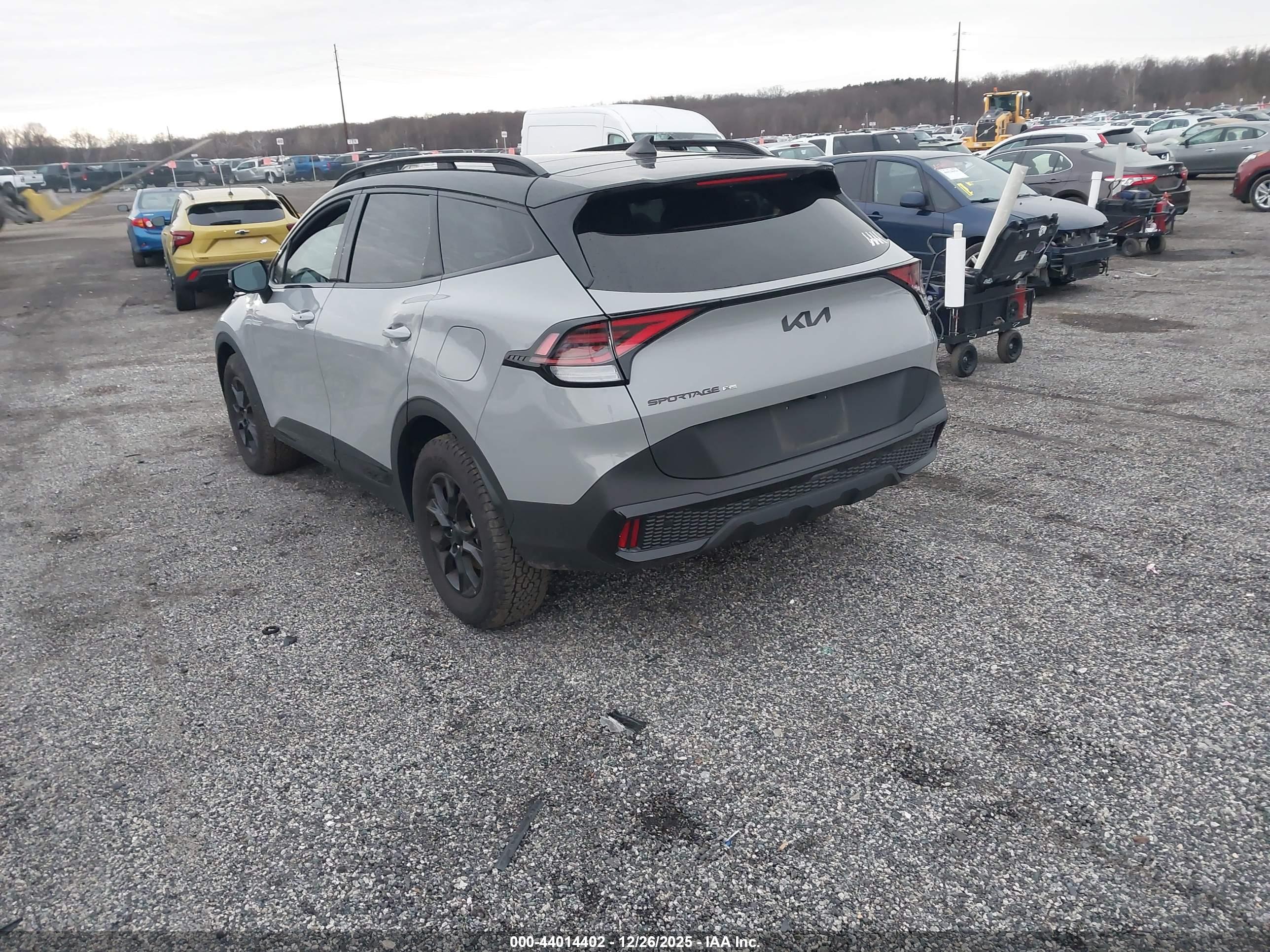 KIA SPORTAGE image 3