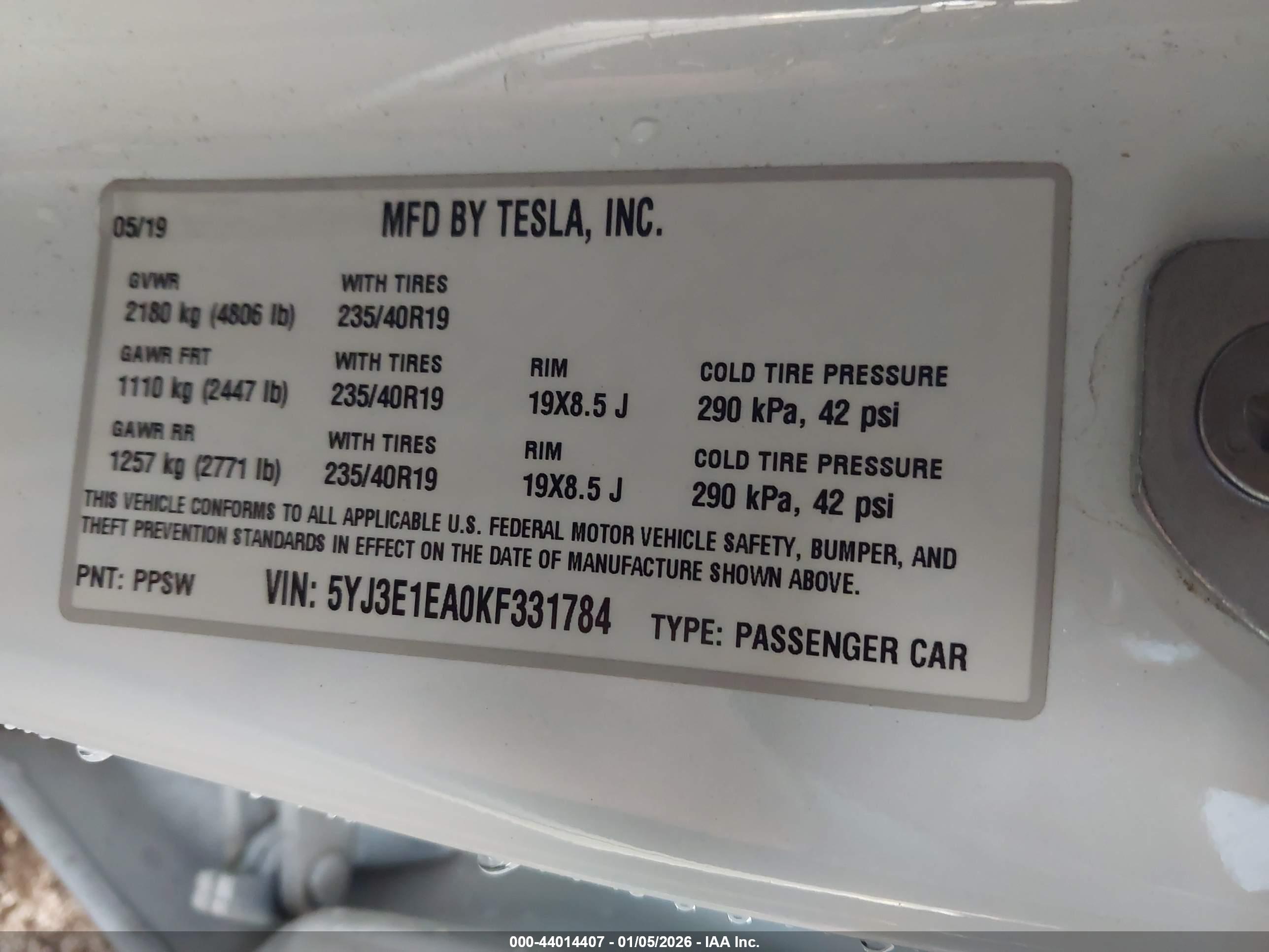 TESLA MODEL image 9